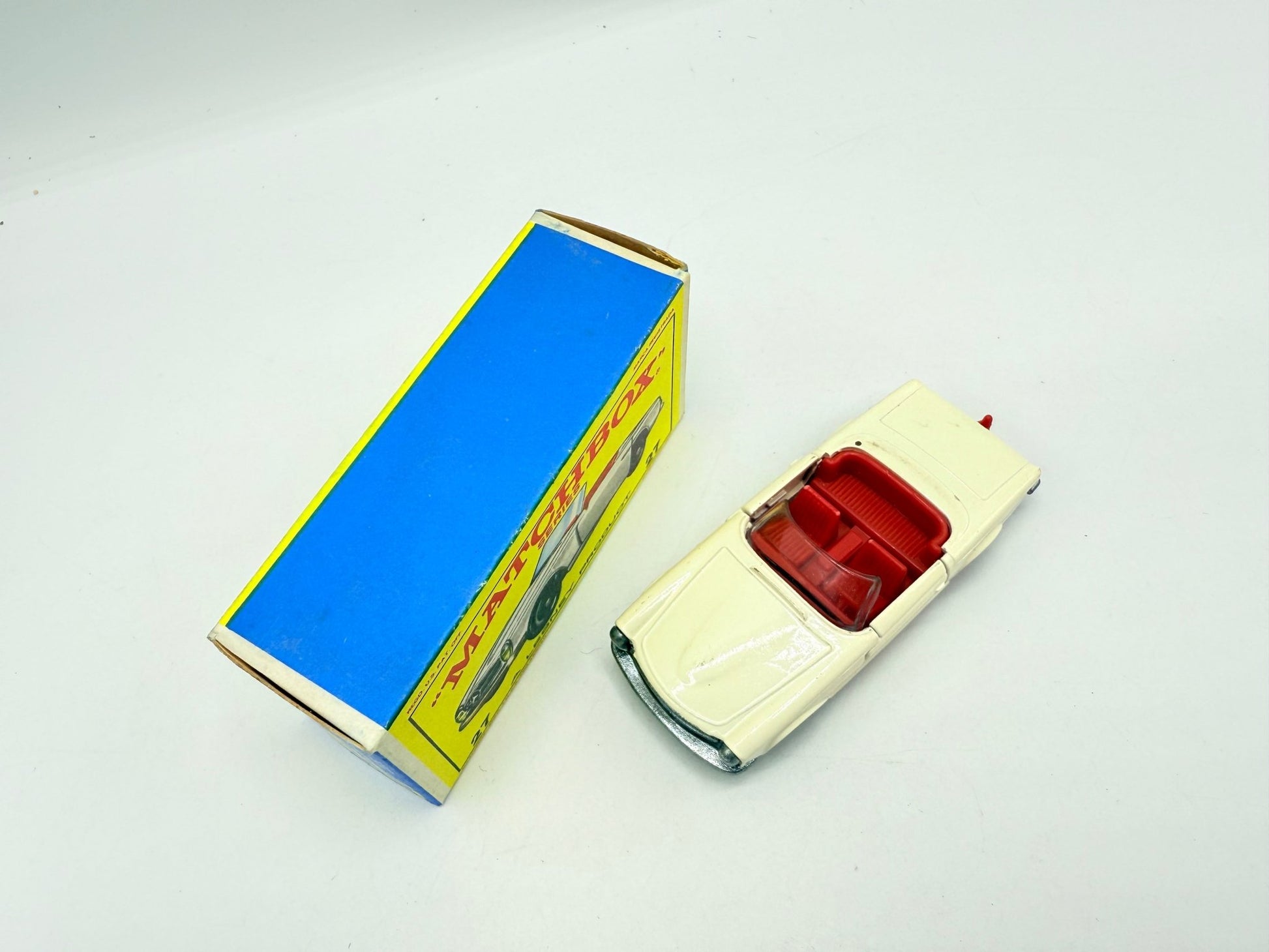 Matchbox Lesney 27d Mercedes - Benz 230SL - Magic Matchbox