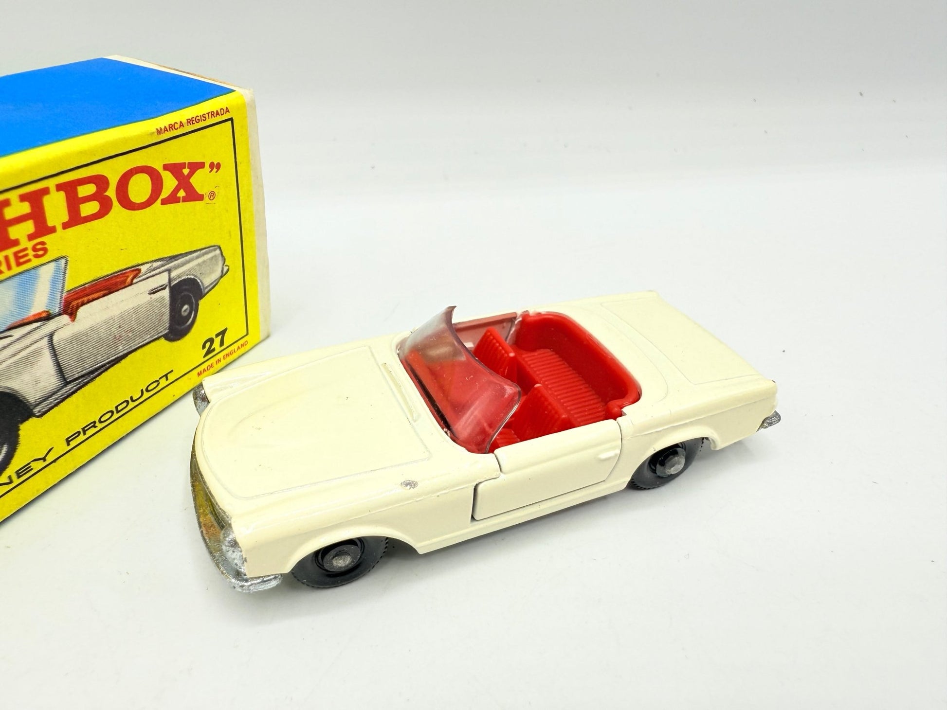 Matchbox Lesney 27d Mercedes - Benz 230SL - Magic Matchbox