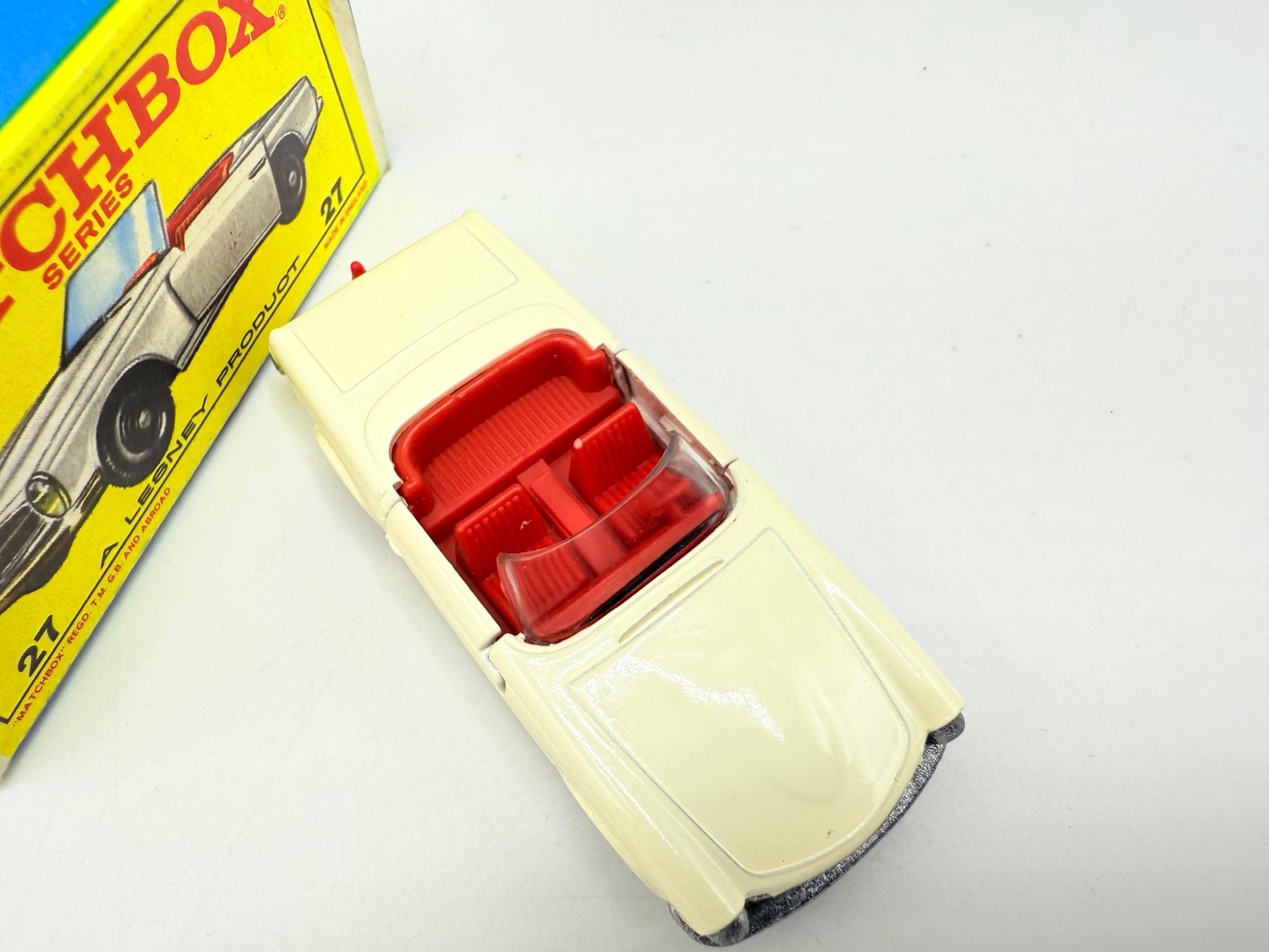 Matchbox Lesney 27d Mercedes - Benz 230SL - Magic Matchbox