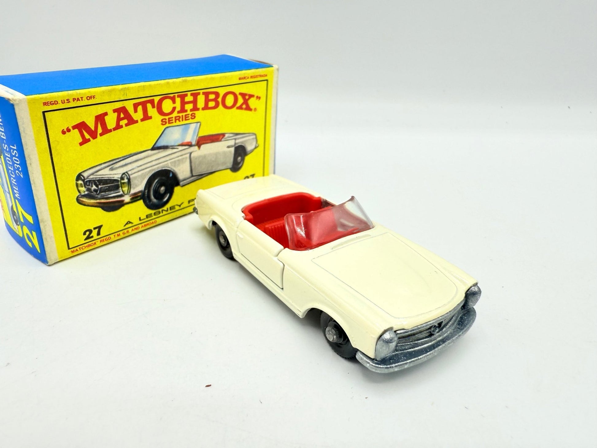 Matchbox Lesney 27d Mercedes - Benz 230SL - Magic Matchbox