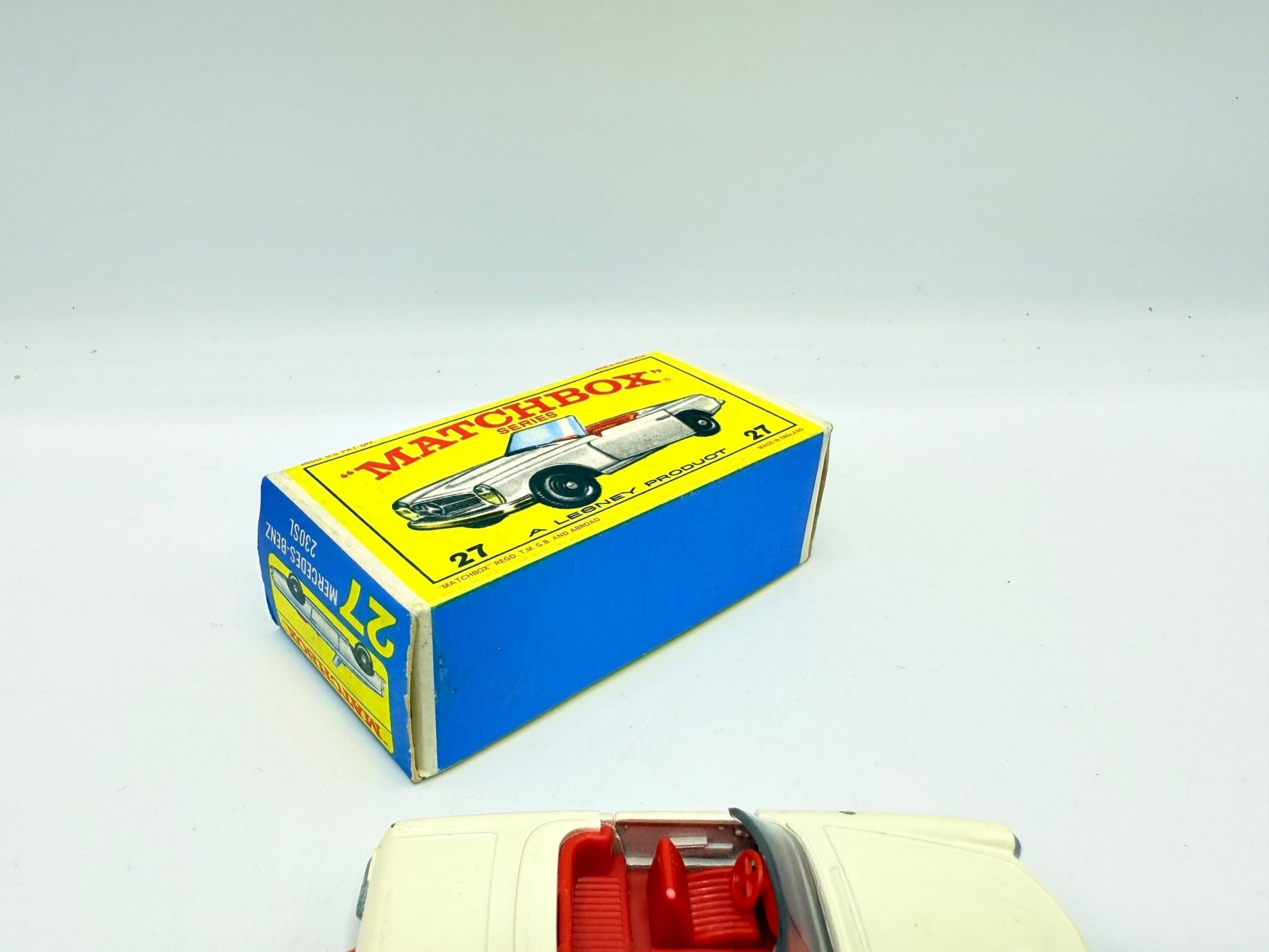 Matchbox Lesney 27d Mercedes - Benz 230SL - Magic Matchbox