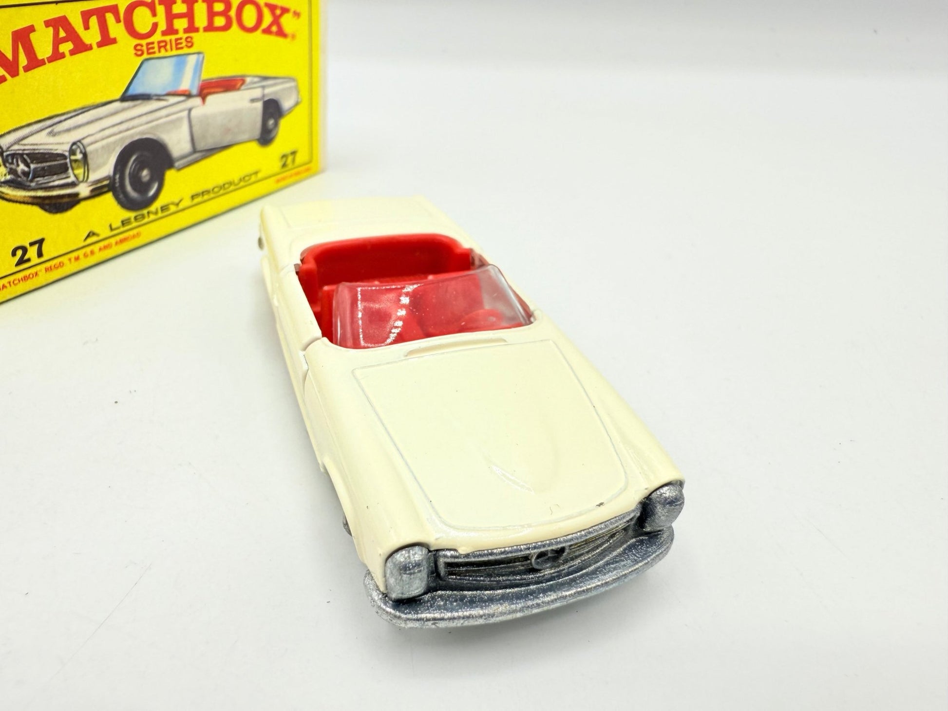 Matchbox Lesney 27d Mercedes - Benz 230SL - Magic Matchbox