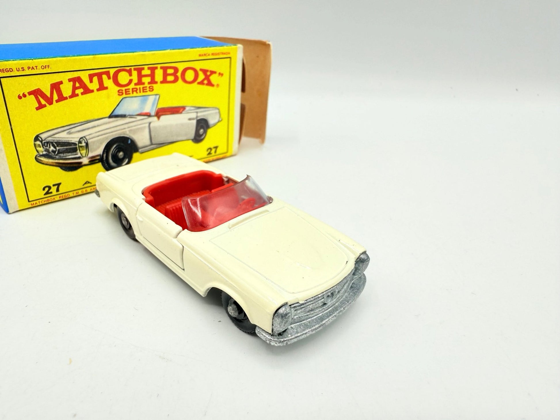 Matchbox Lesney 27d Mercedes - Benz 230SL - Magic Matchbox