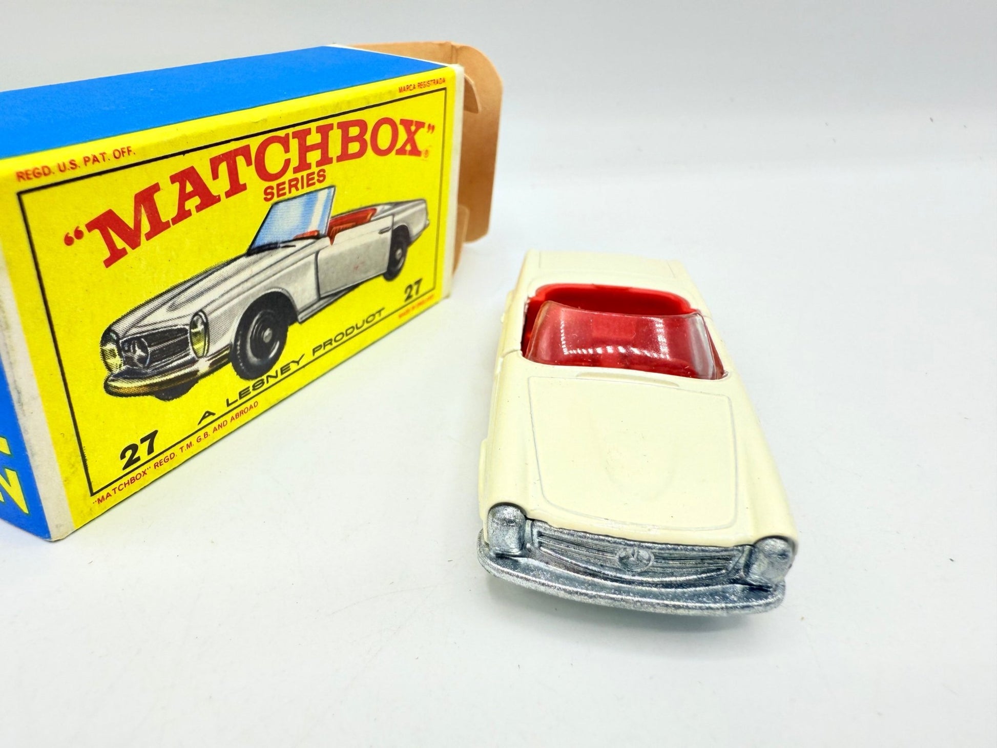 Matchbox Lesney 27d Mercedes - Benz 230SL - Magic Matchbox
