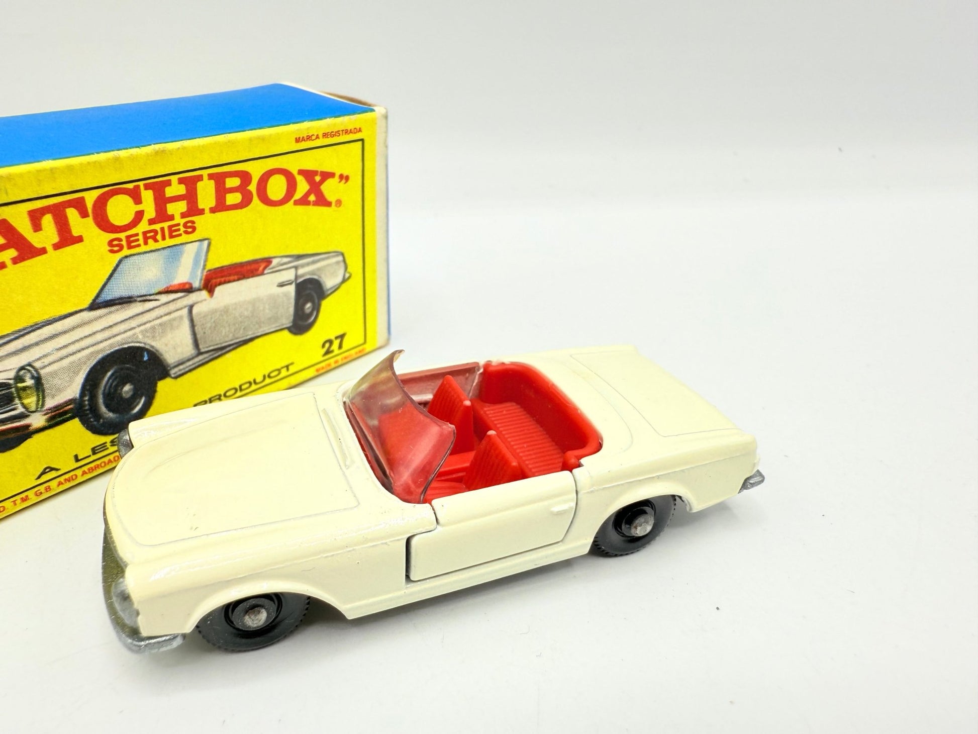 Matchbox Lesney 27d Mercedes - Benz 230SL - Magic Matchbox