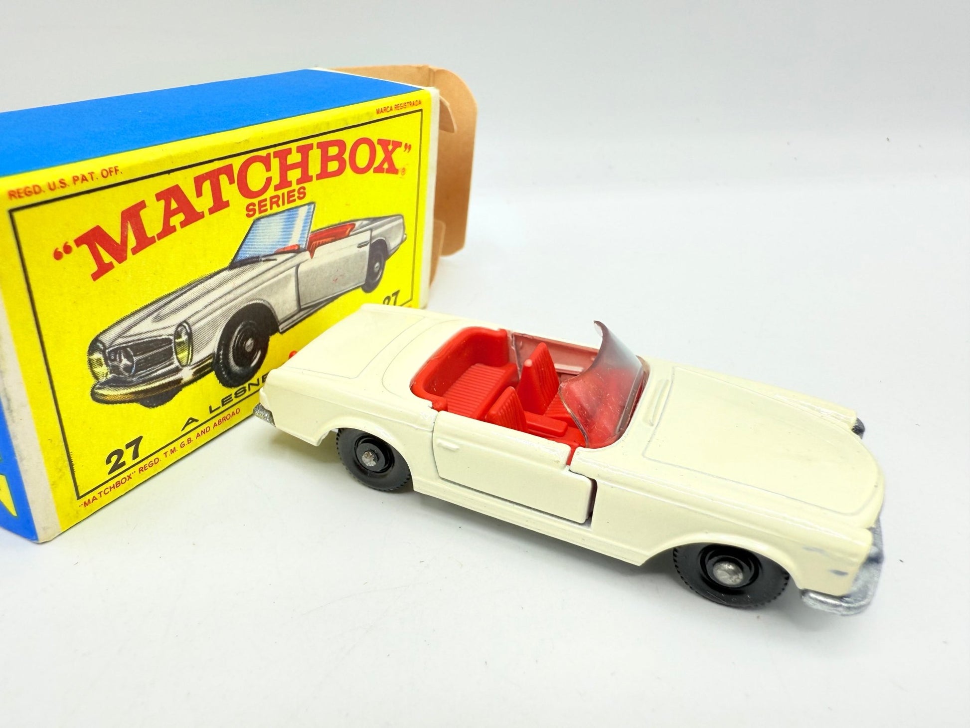 Matchbox Lesney 27d Mercedes - Benz 230SL - Magic Matchbox