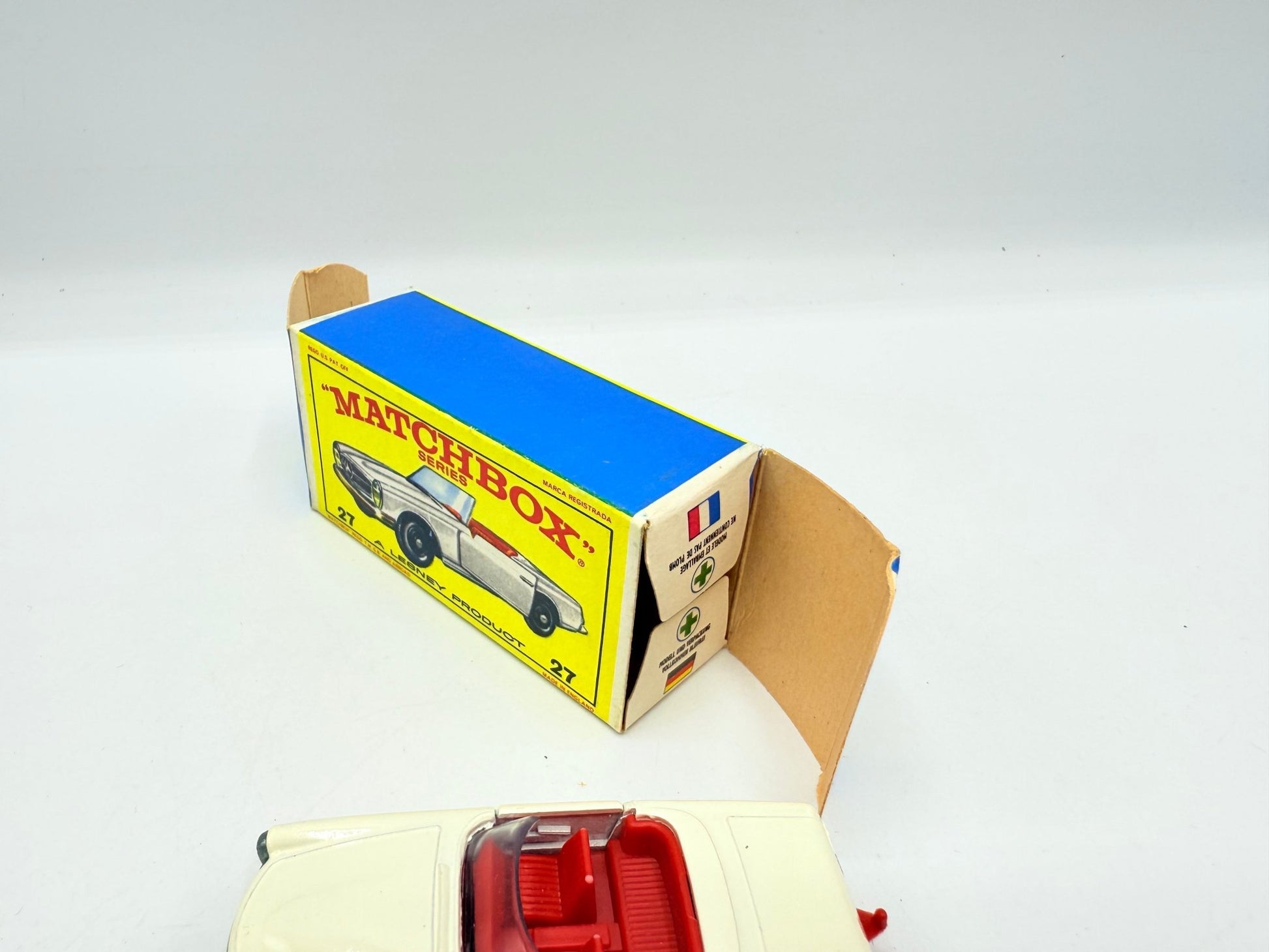 Matchbox Lesney 27d Mercedes - Benz 230SL - Magic Matchbox