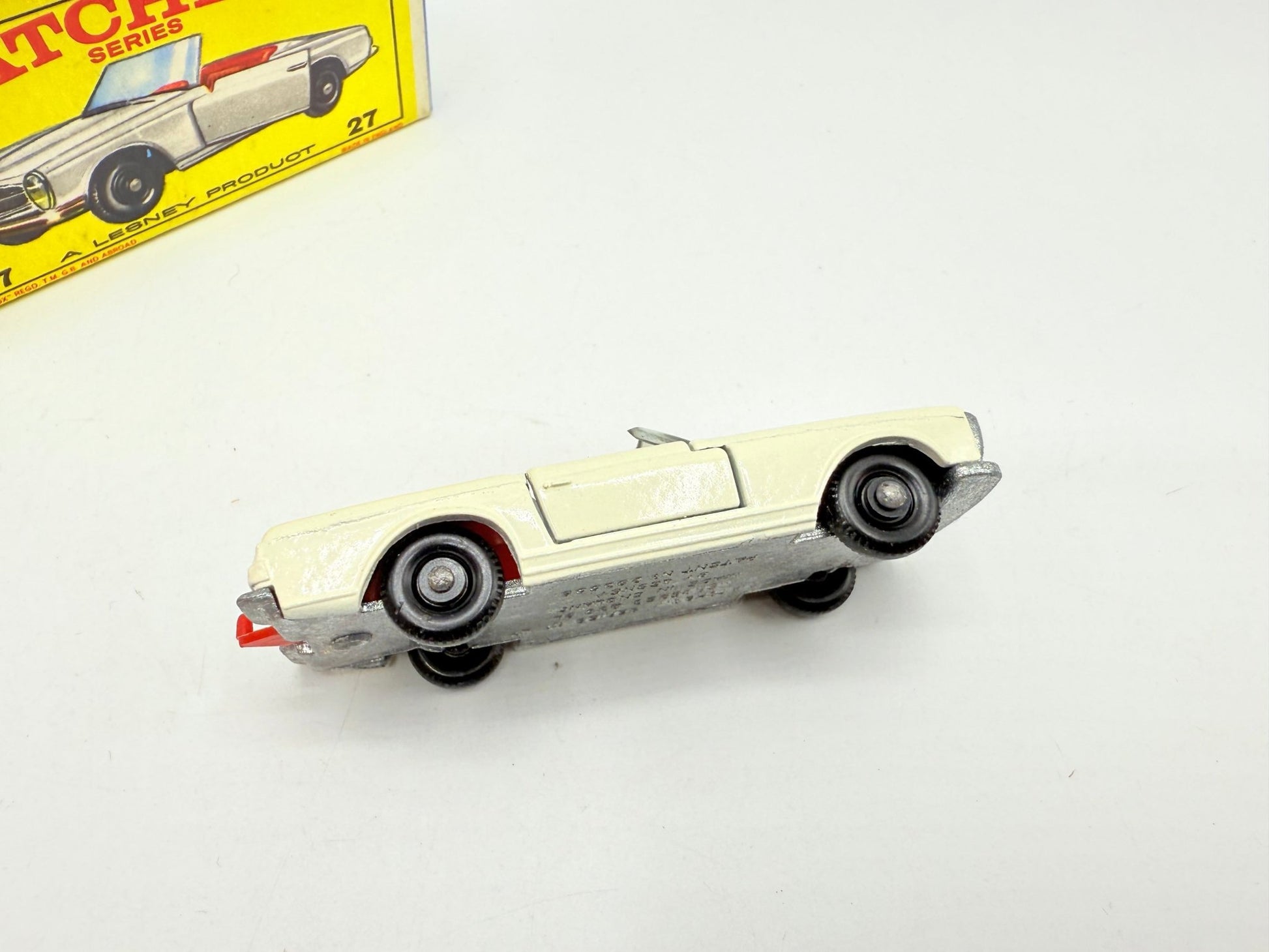 Matchbox Lesney 27d Mercedes - Benz 230SL - Magic Matchbox
