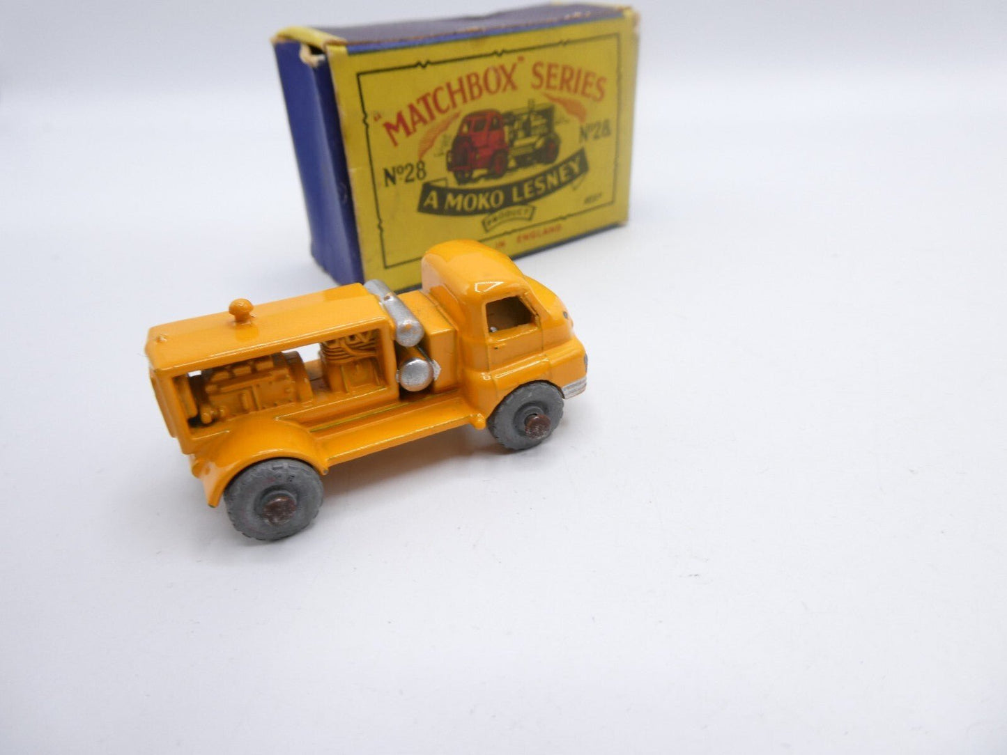Matchbox Lesney 28a Bedford Compressor Truck MW - Magic Matchbox