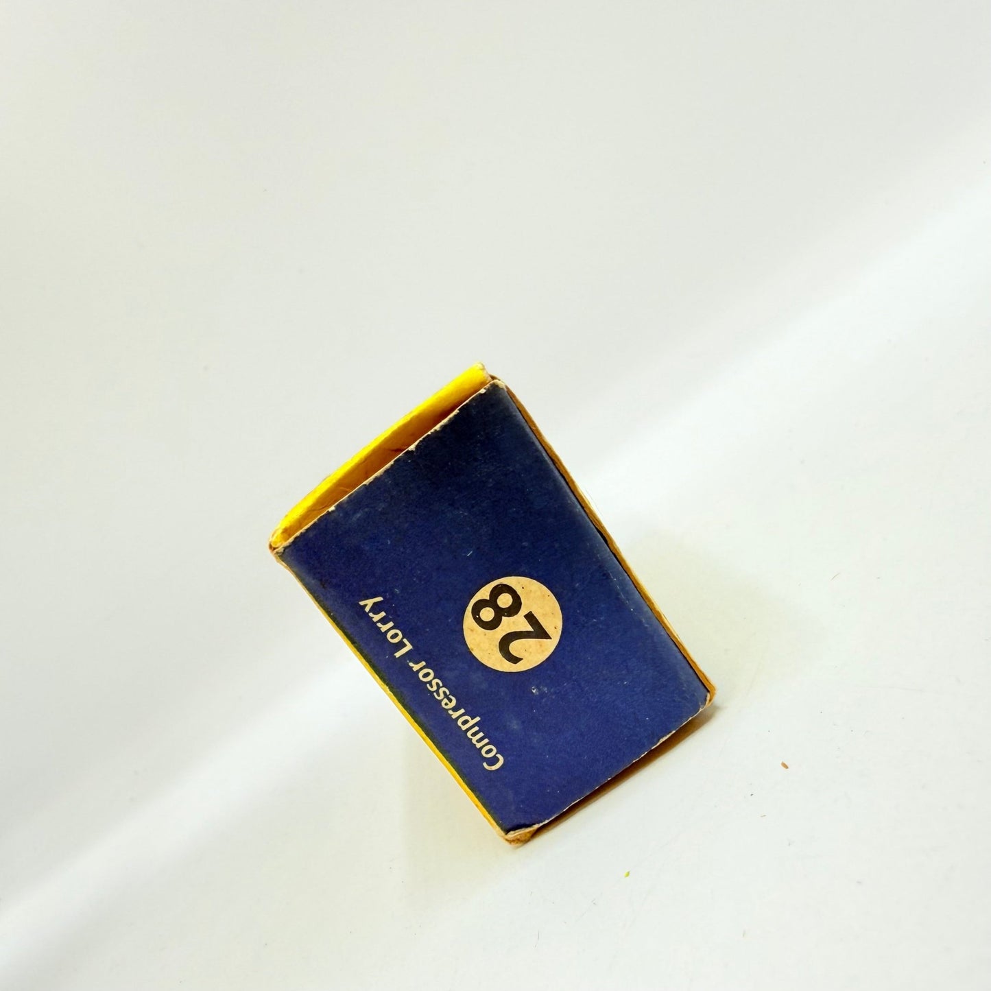 Matchbox Lesney 28b Ford Thames Compressor Truck - Magic Matchbox