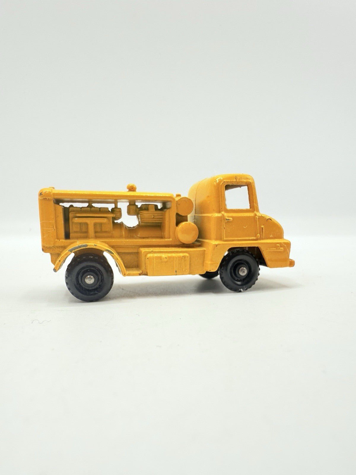Matchbox Lesney 28b Ford Thames Compressor Truck - Magic Matchbox