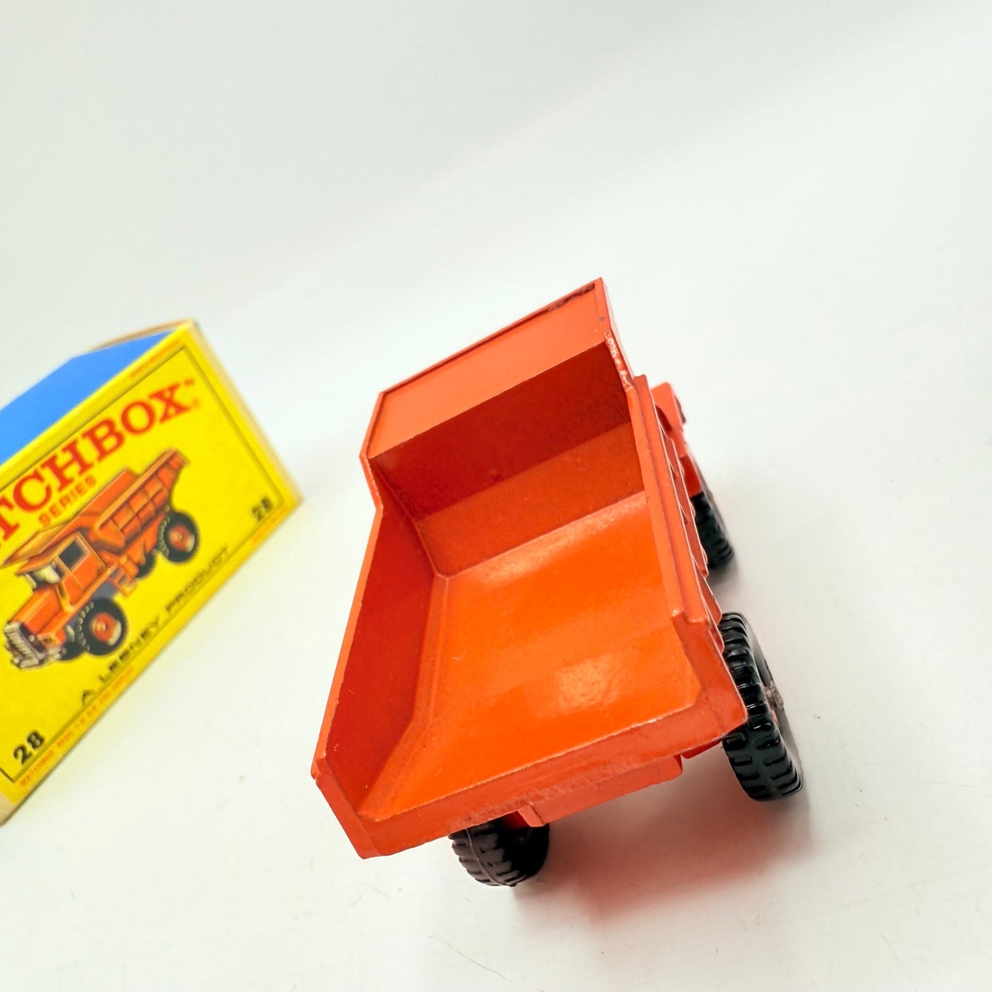 Matchbox Lesney 28d Mack Dump Truck With Red Hubs - Magic Matchbox