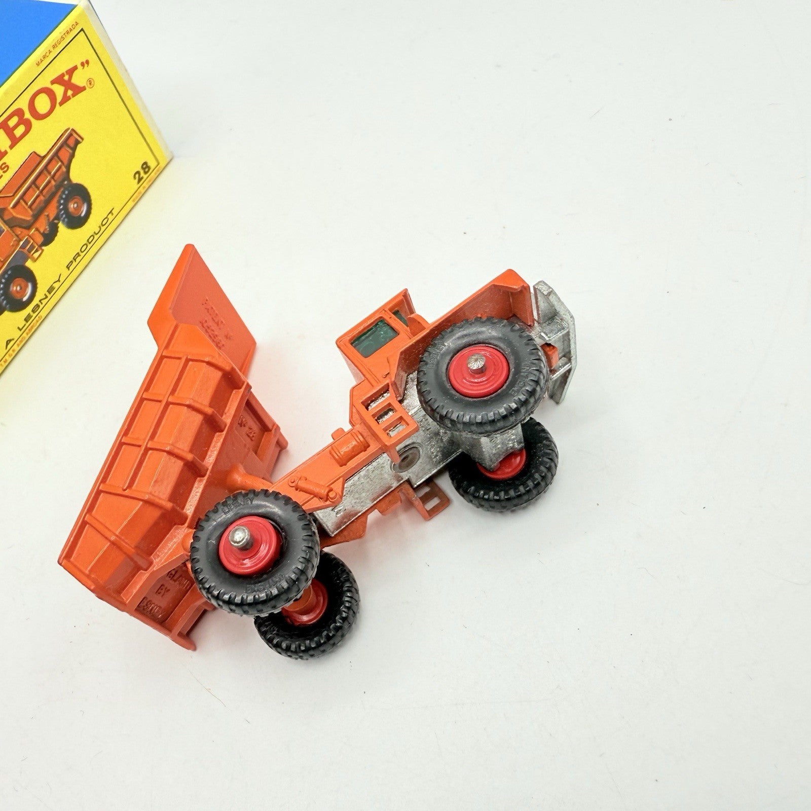 Matchbox Lesney 28d Mack Dump Truck With Red Hubs - Magic Matchbox