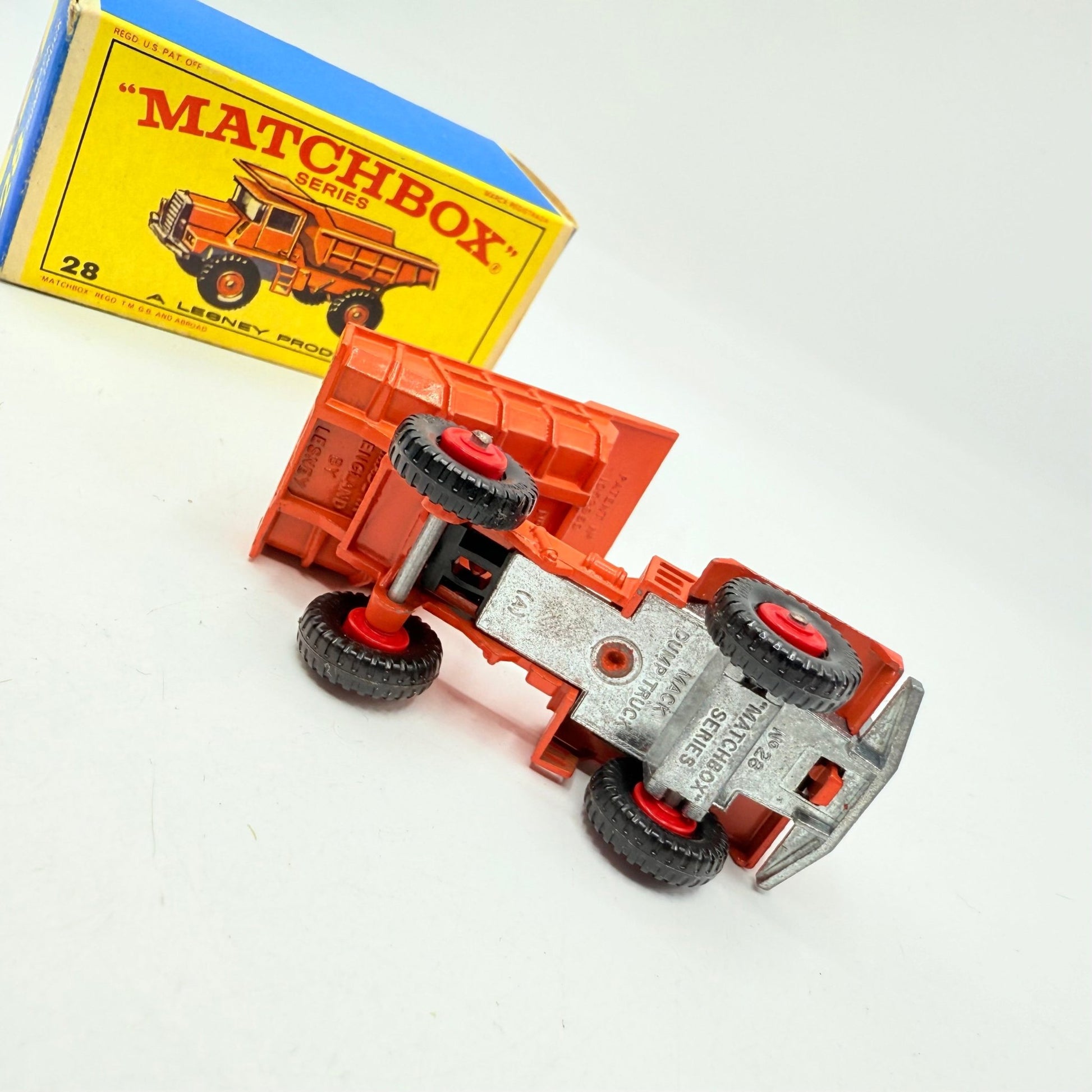Matchbox Lesney 28d Mack Dump Truck With Red Hubs - Magic Matchbox