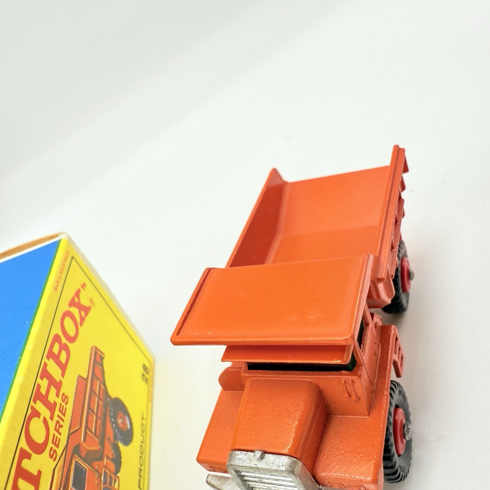 Matchbox Lesney 28d Mack Dump Truck With Red Hubs - Magic Matchbox