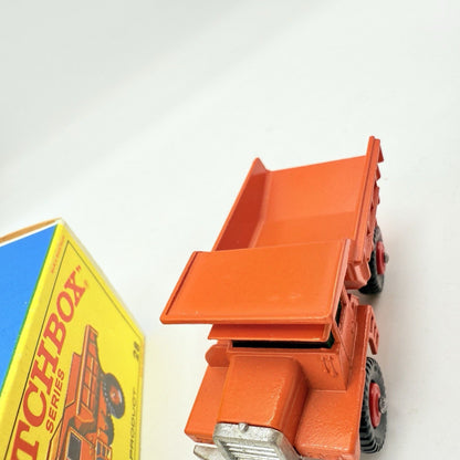 Matchbox Lesney 28d Mack Dump Truck With Red Hubs - Magic Matchbox