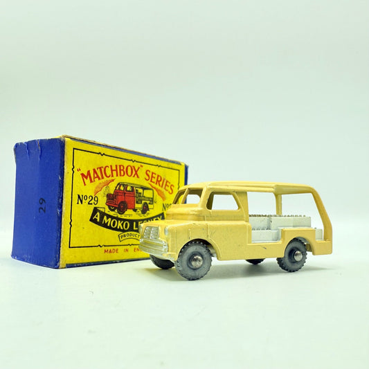 Matchbox Lesney 29a Bedford Milk Float Van MW - Magic Matchbox