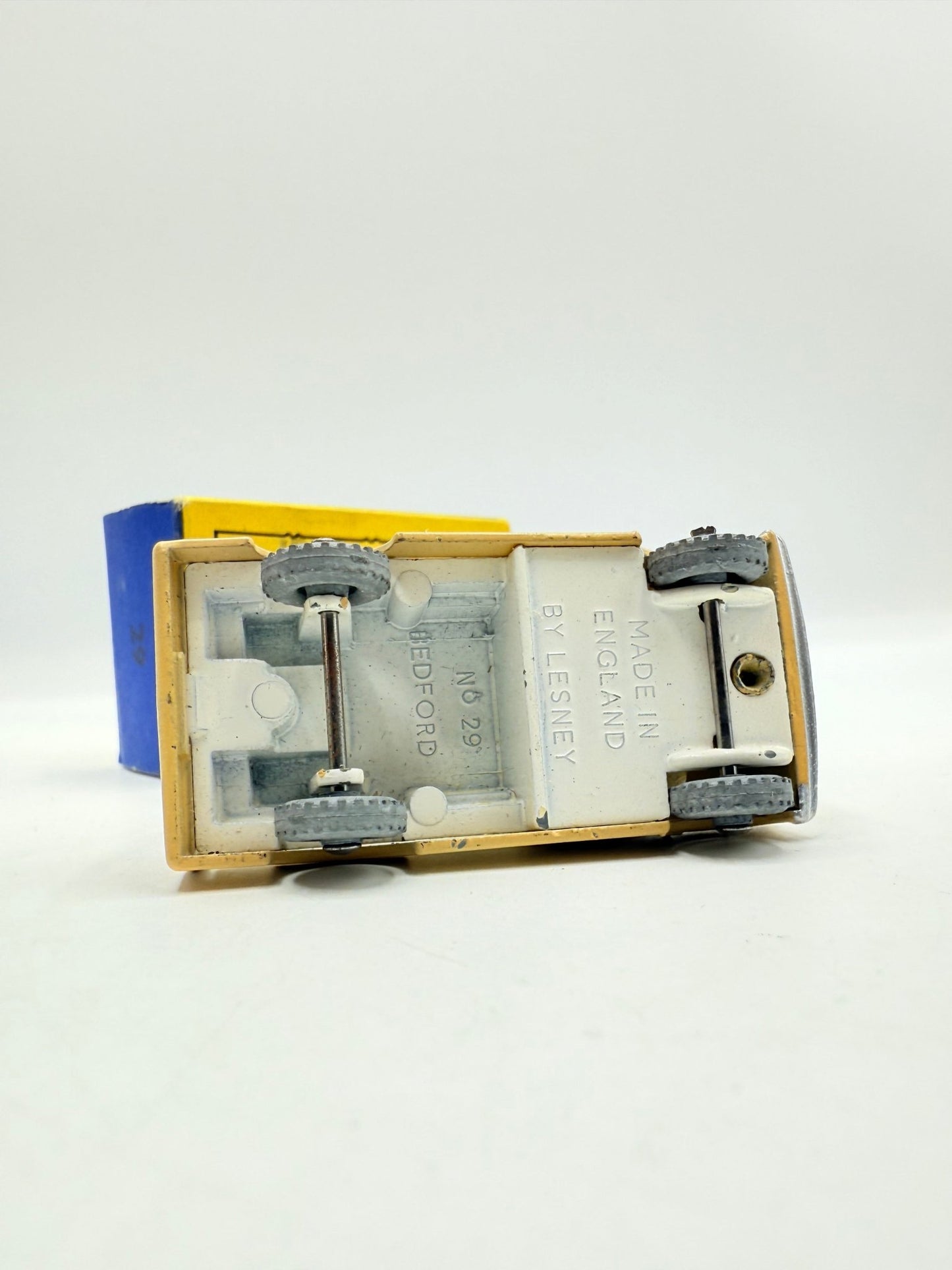 Matchbox Lesney 29a Bedford Milk Float Van MW - Magic Matchbox