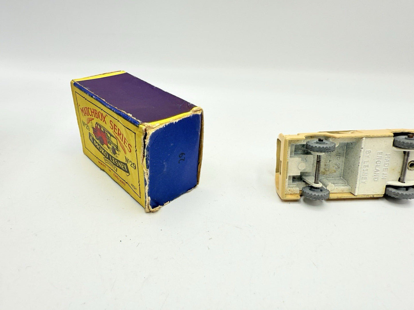 Matchbox Lesney 29a Bedford Milk Float Van MW - Magic Matchbox