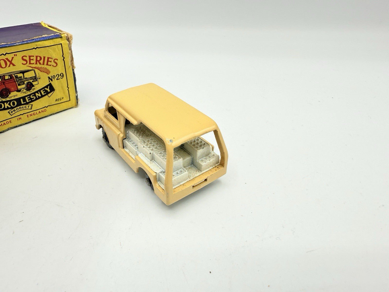 Matchbox Lesney 29a Bedford Milk Float Van MW - Magic Matchbox