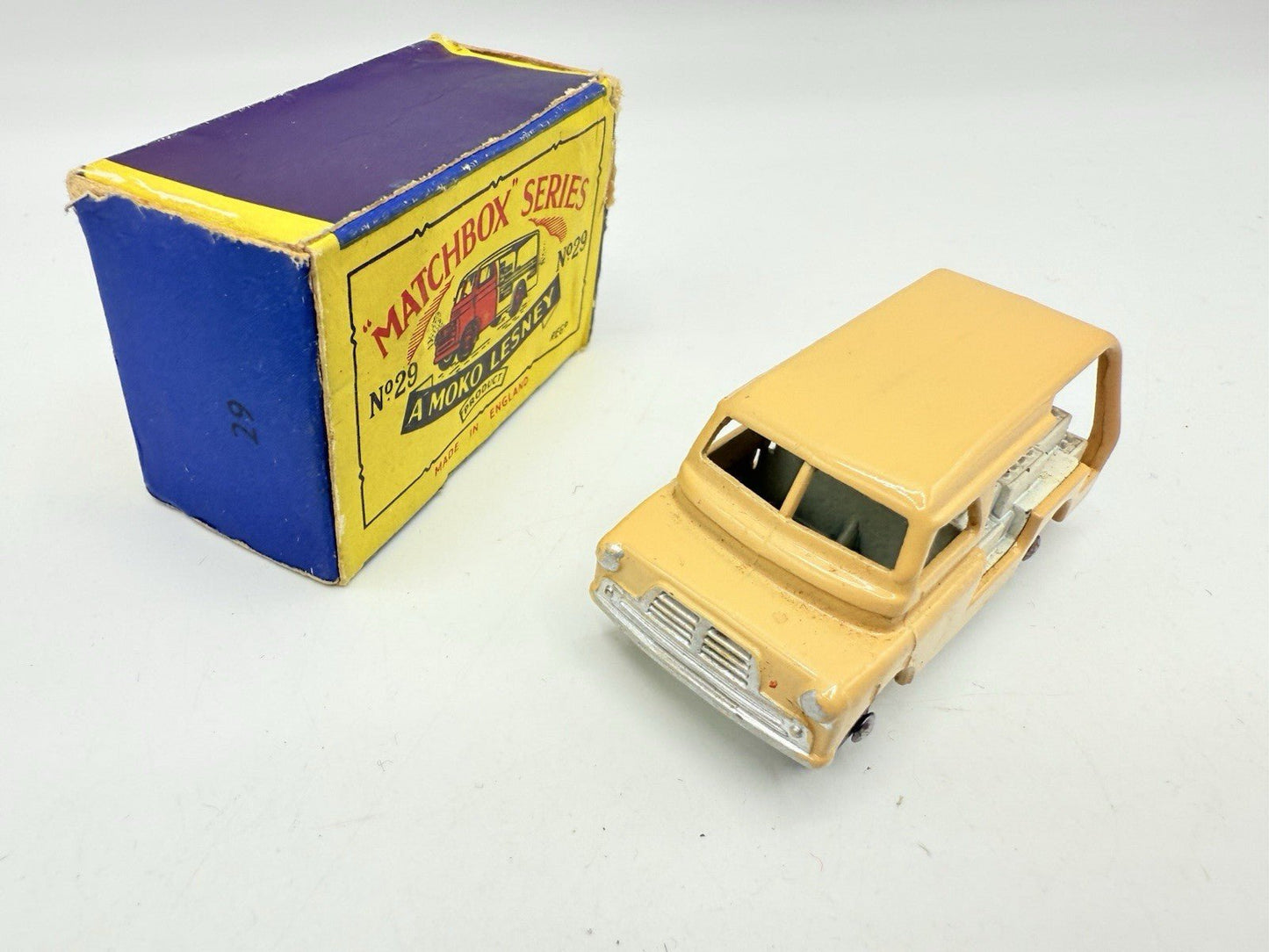 Matchbox Lesney 29a Bedford Milk Float Van MW - Magic Matchbox