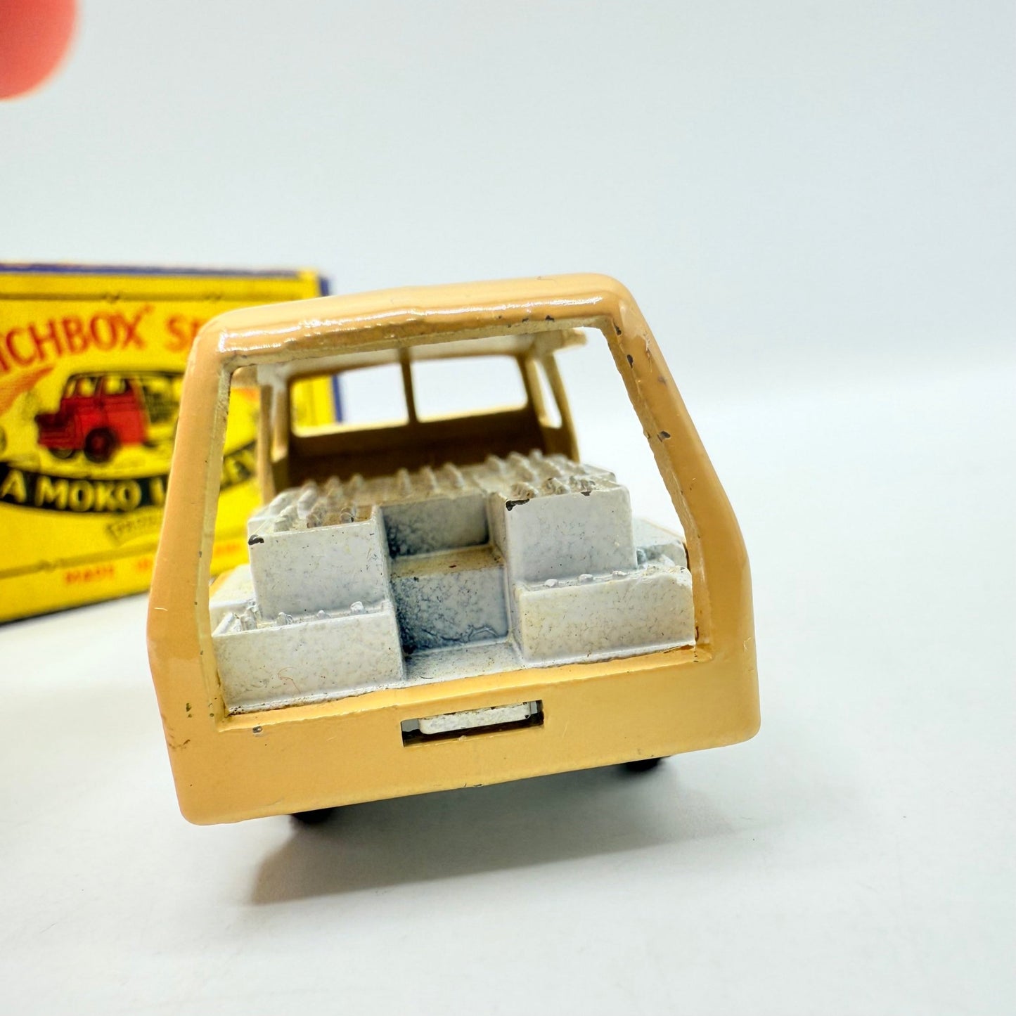 Matchbox Lesney 29a Bedford Milk Float Van MW - Magic Matchbox