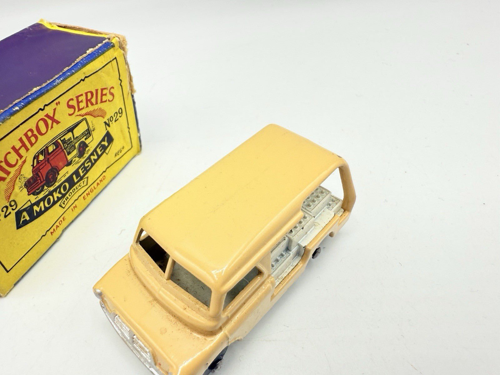 Matchbox Lesney 29a Bedford Milk Float Van MW - Magic Matchbox