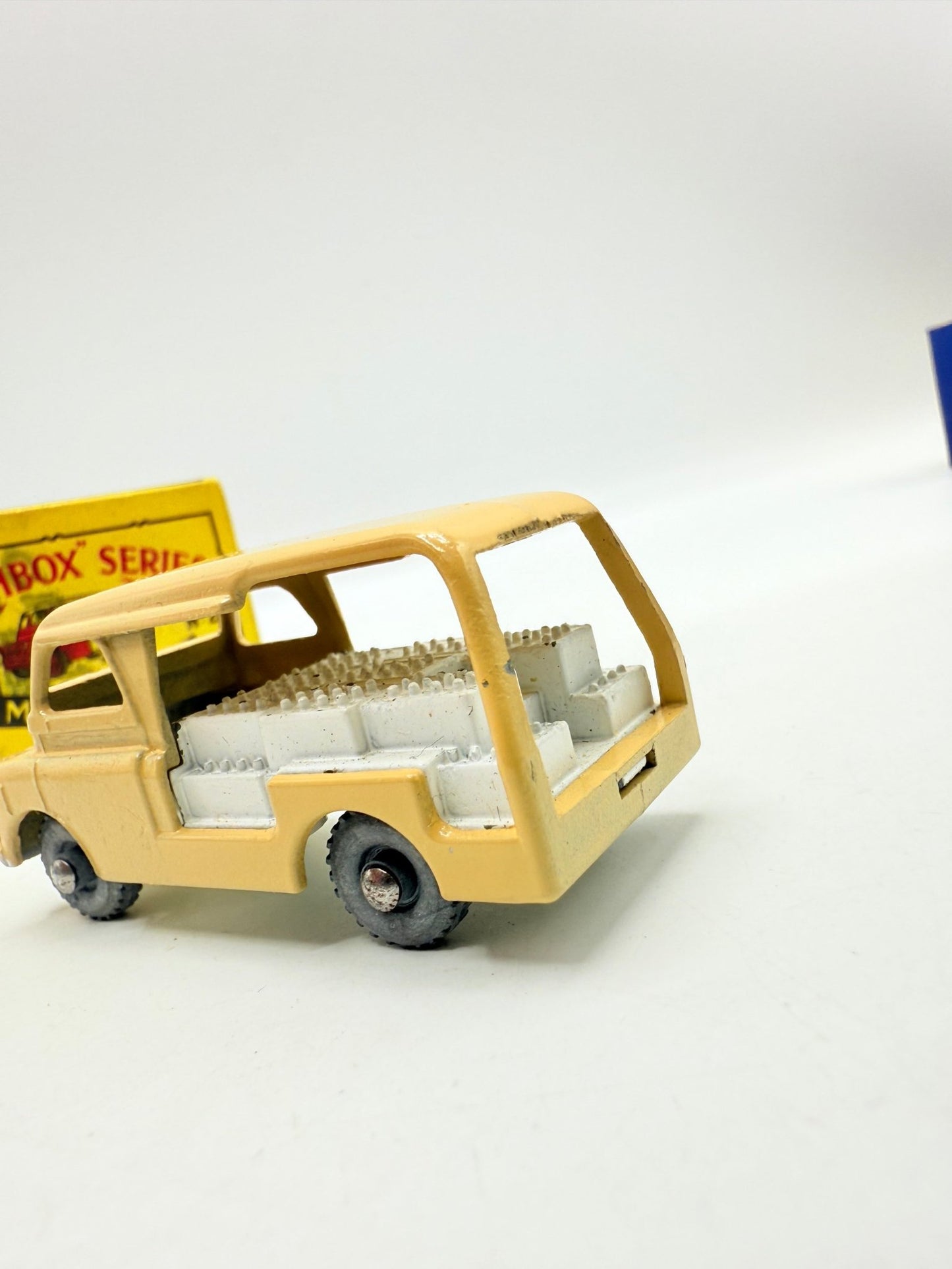 Matchbox Lesney 29a Bedford Milk Float Van MW - Magic Matchbox