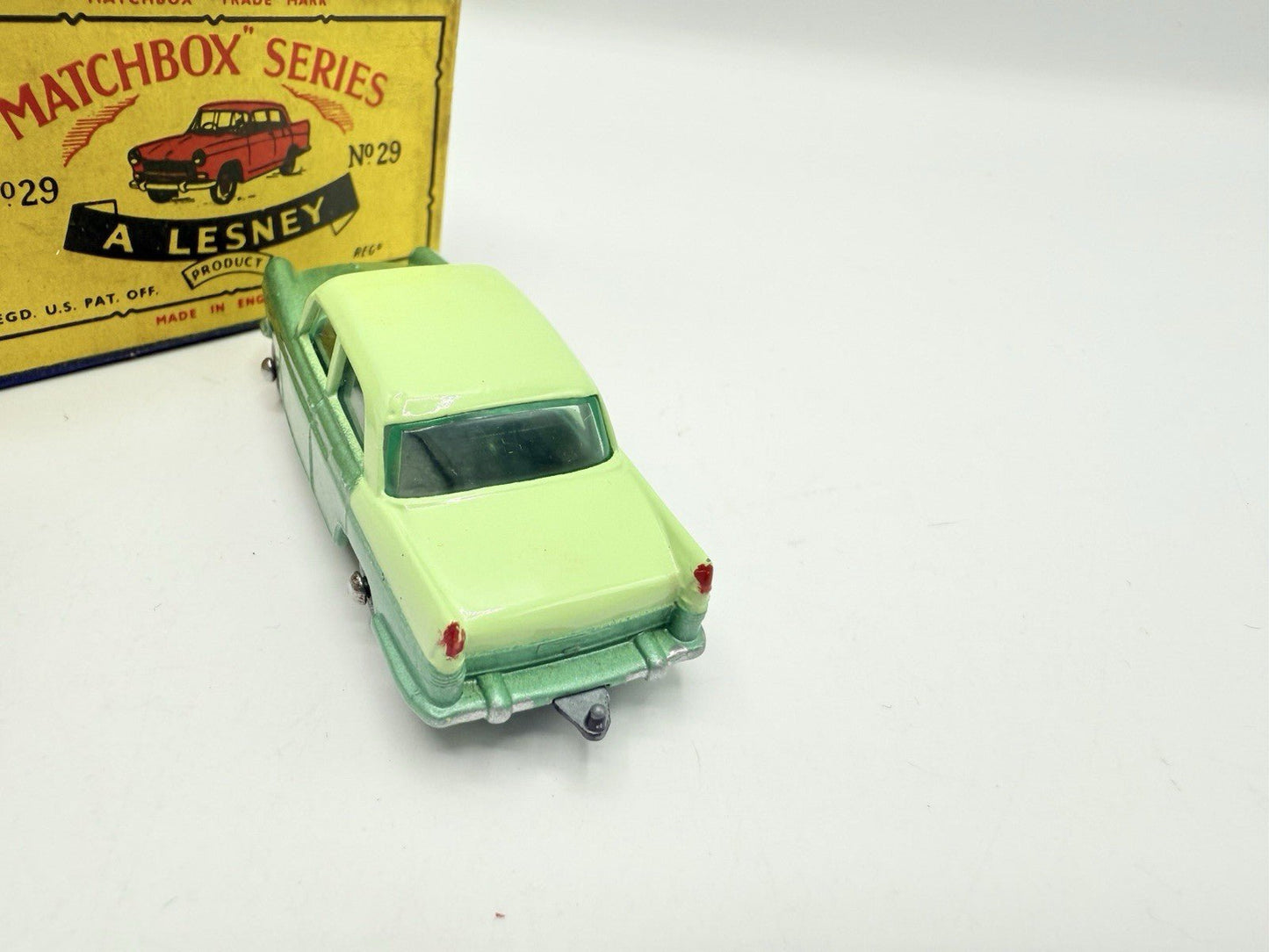 Matchbox Lesney 29b Austin A55 Cambridge SPW - Magic Matchbox