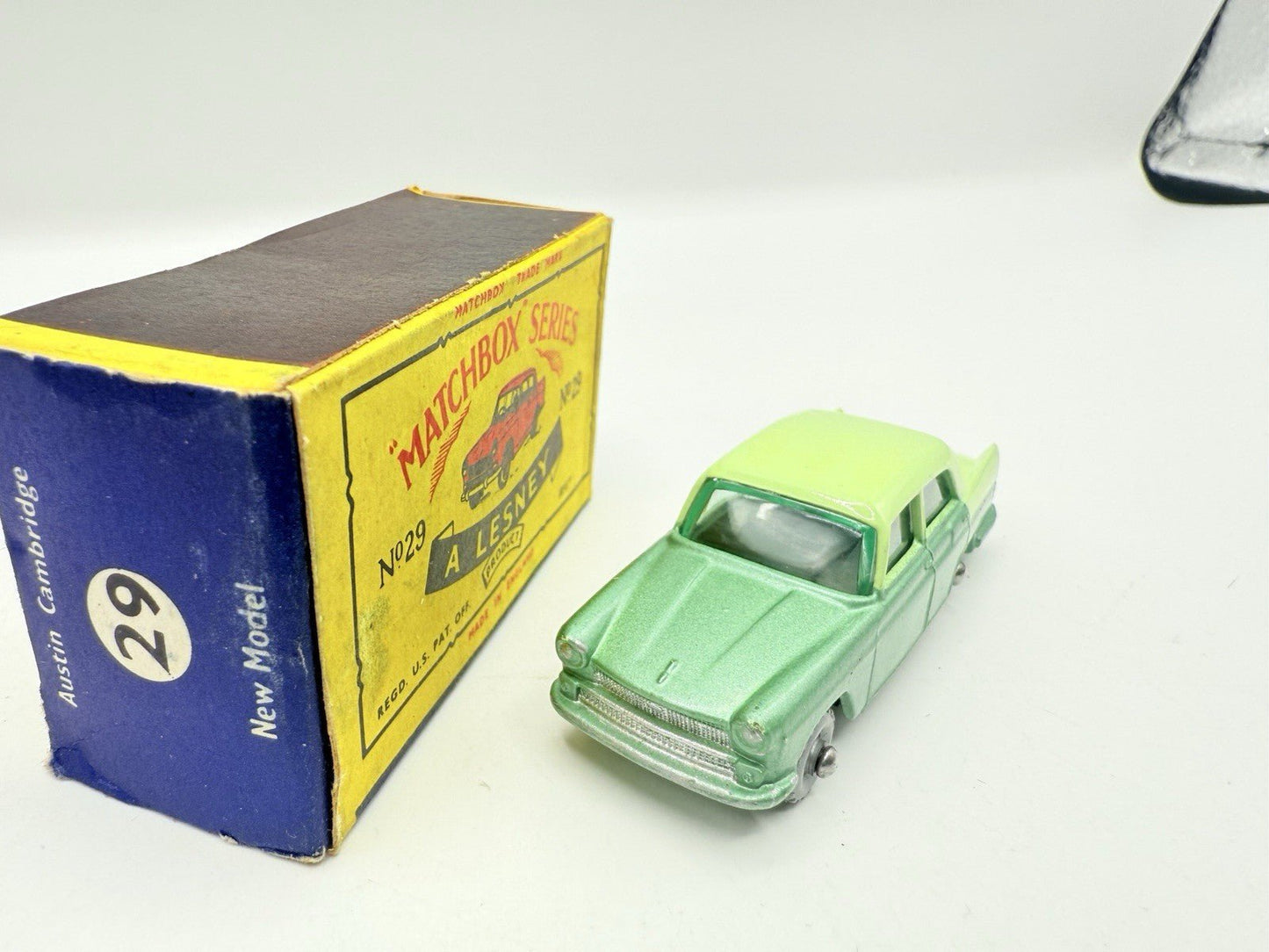Matchbox Lesney 29b Austin A55 Cambridge SPW - Magic Matchbox