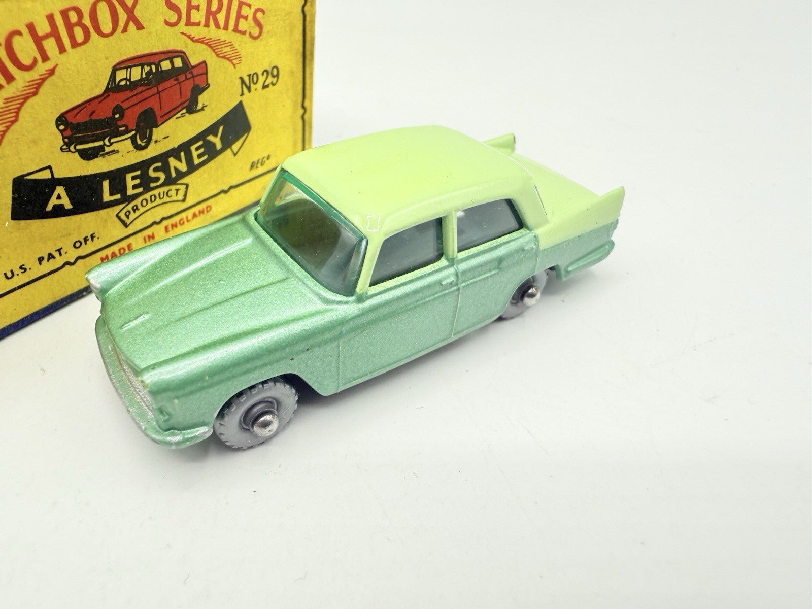 Matchbox Lesney 29b Austin A55 Cambridge SPW - Magic Matchbox