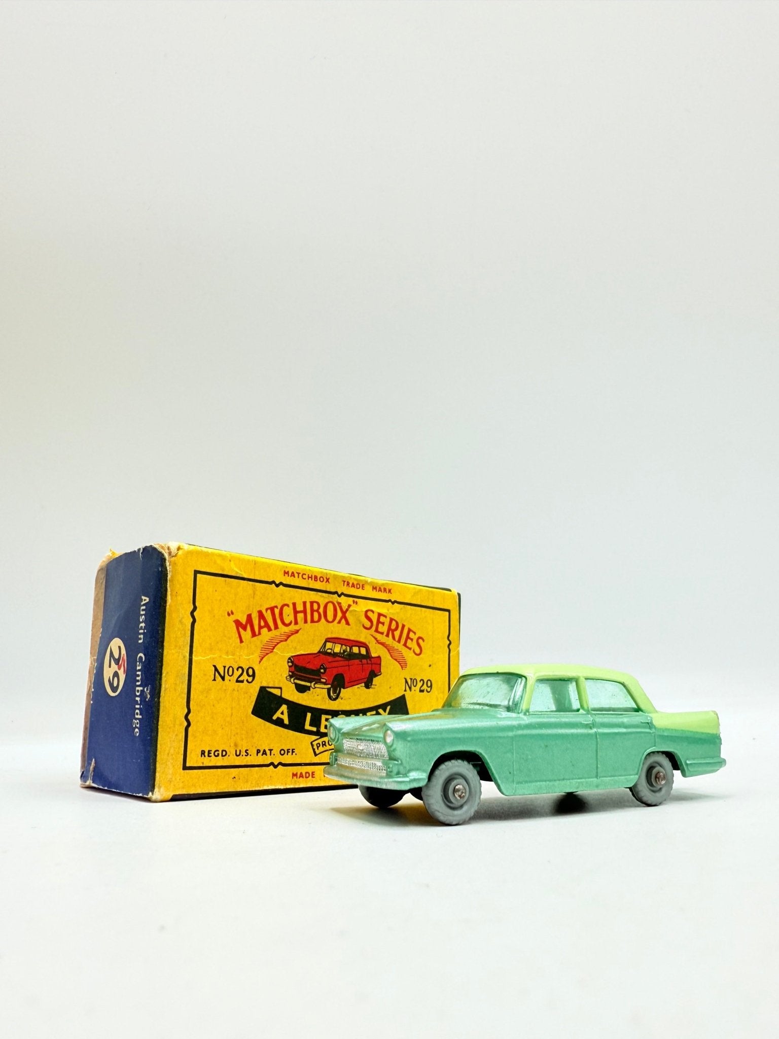 Matchbox Lesney 29b Austin A55 Cambridge SPW C - Type Box - Magic Matchbox