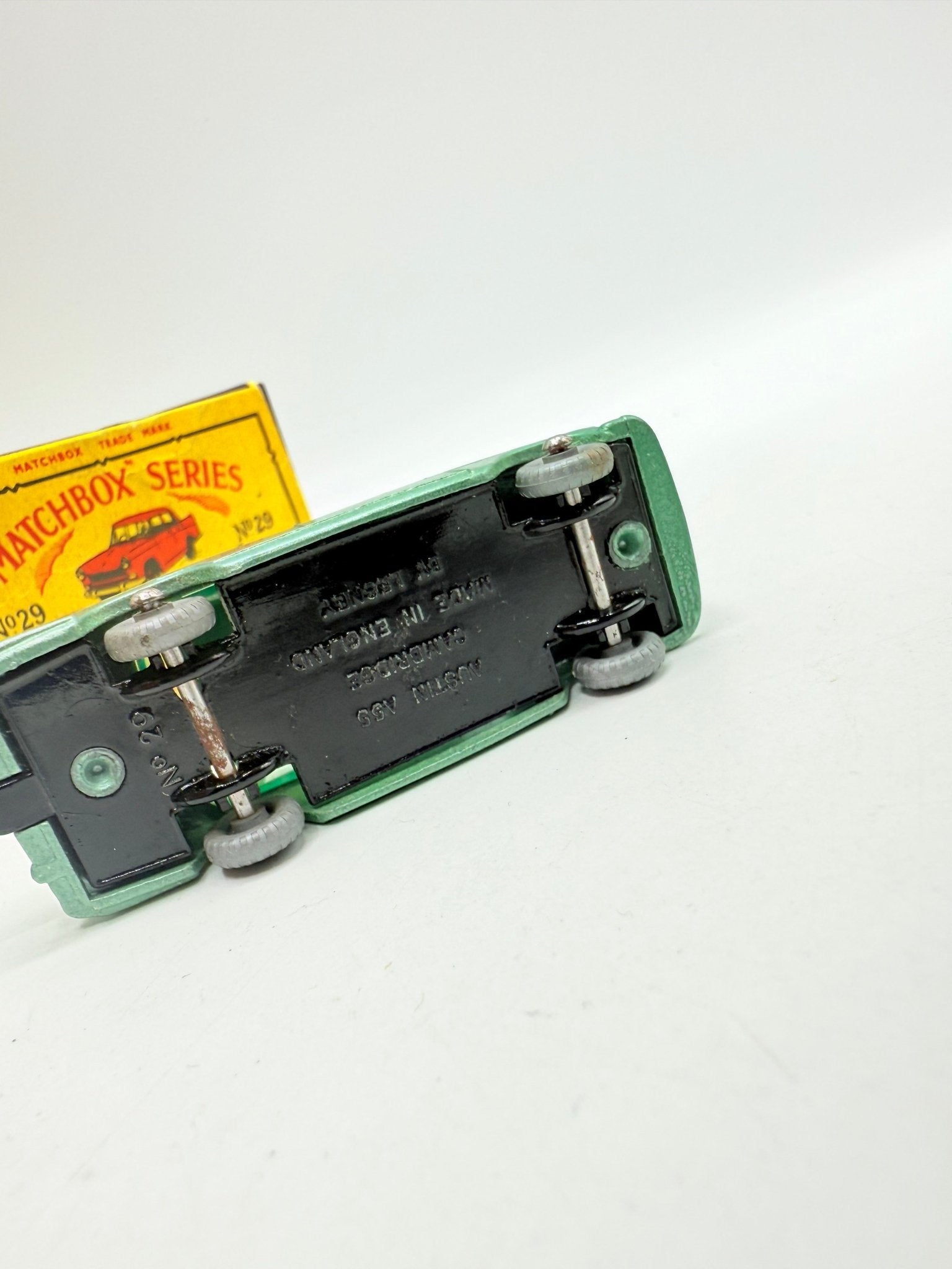 Matchbox Lesney 29b Austin A55 Cambridge SPW C - Type Box - Magic Matchbox