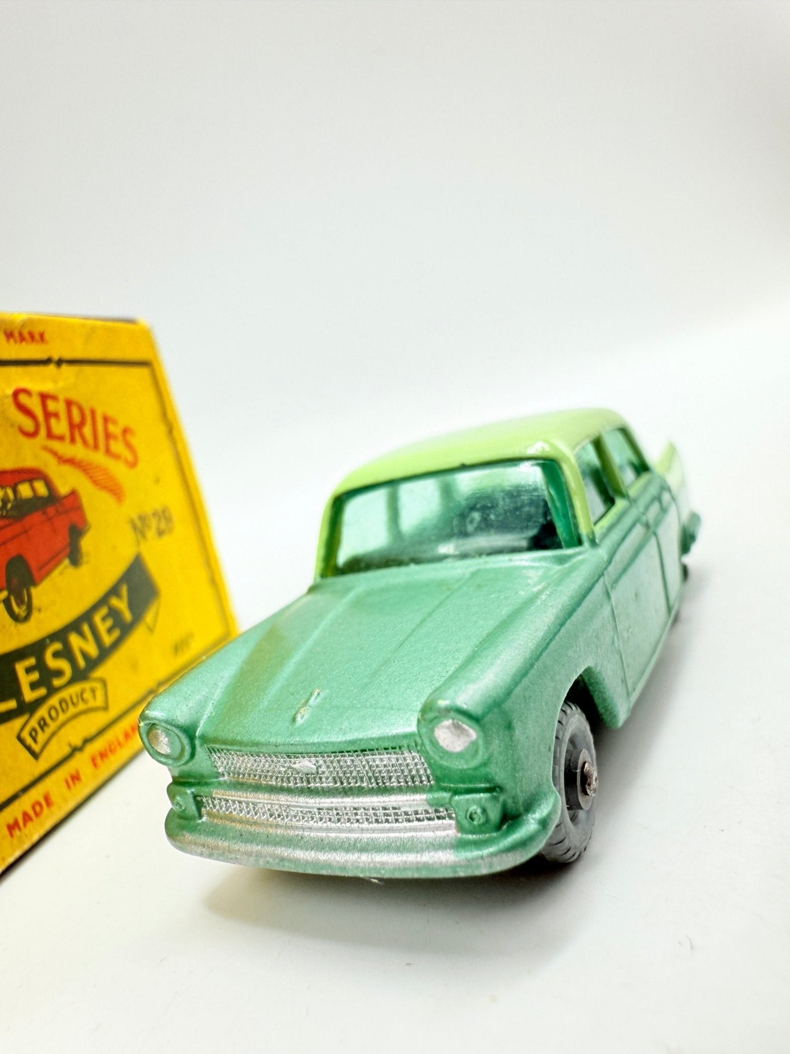 Matchbox Lesney 29b Austin A55 Cambridge SPW C - Type Box - Magic Matchbox
