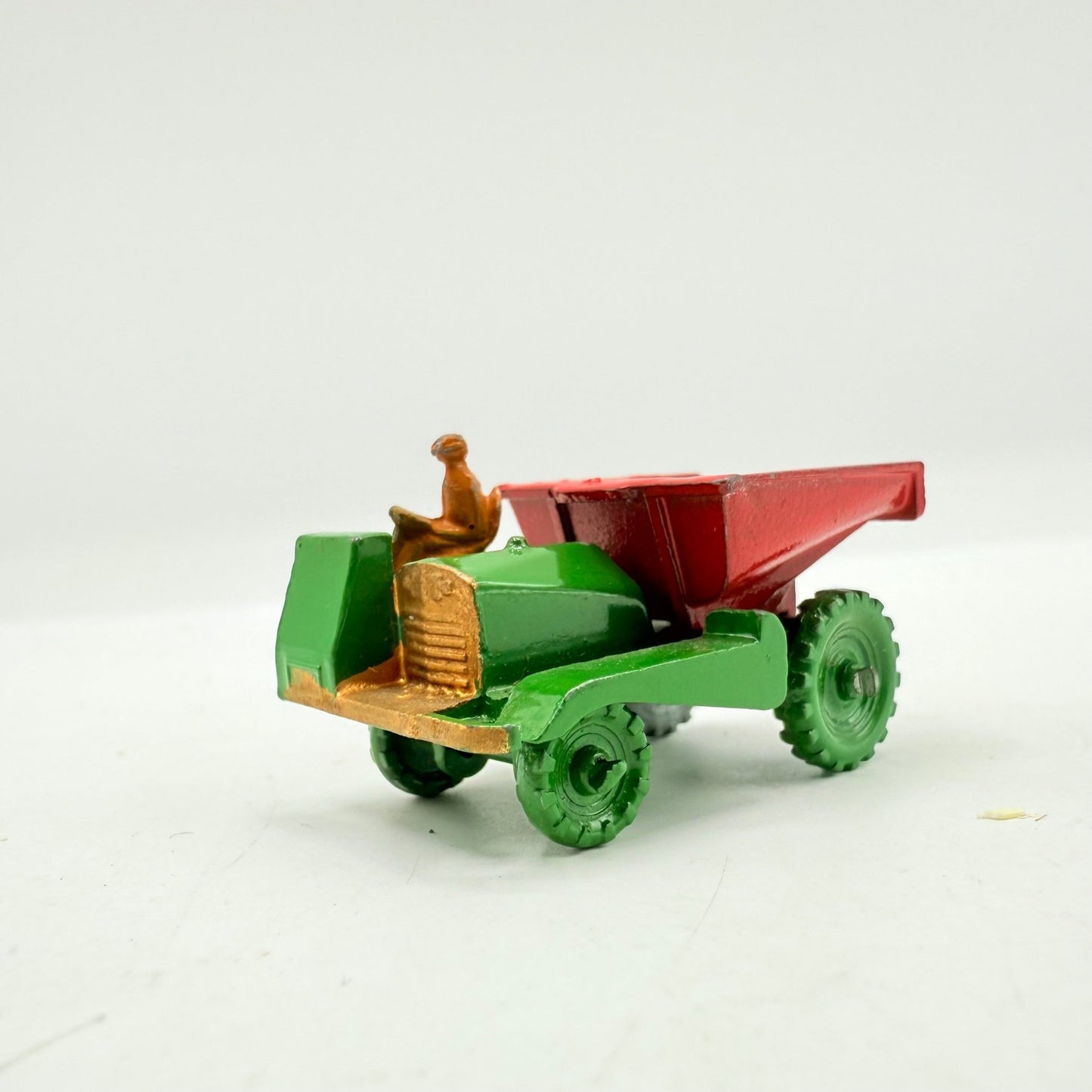 Matchbox Lesney 2a Dumper 1st Issue with Metal Green Wheels VG - Magic Matchbox