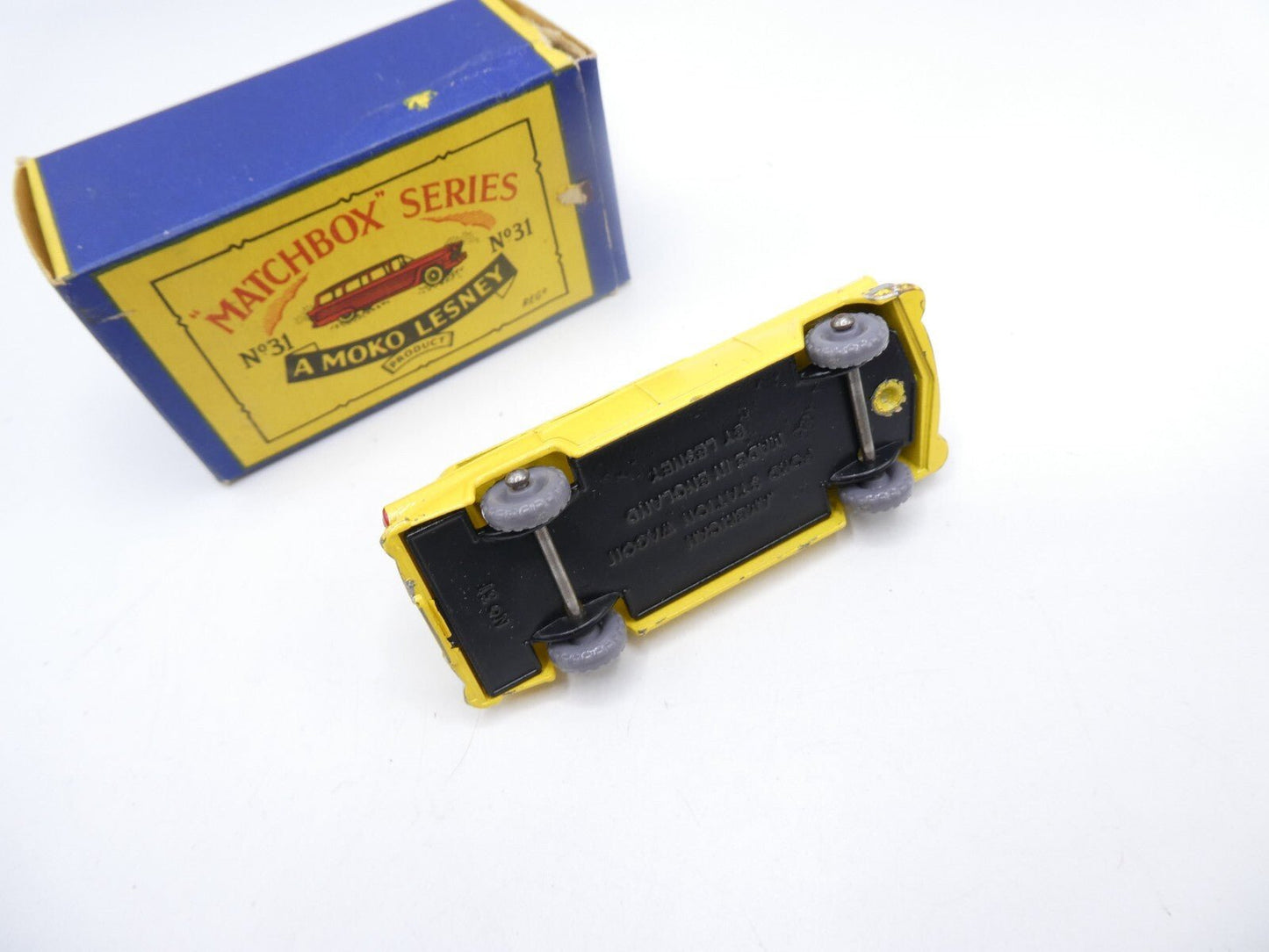 Matchbox Lesney 31a Ford Station Wagon GPW - Magic Matchbox