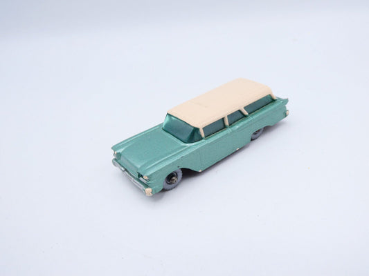 Matchbox Lesney 31b American Ford Station Wagon SPW Crimson Base - Magic Matchbox