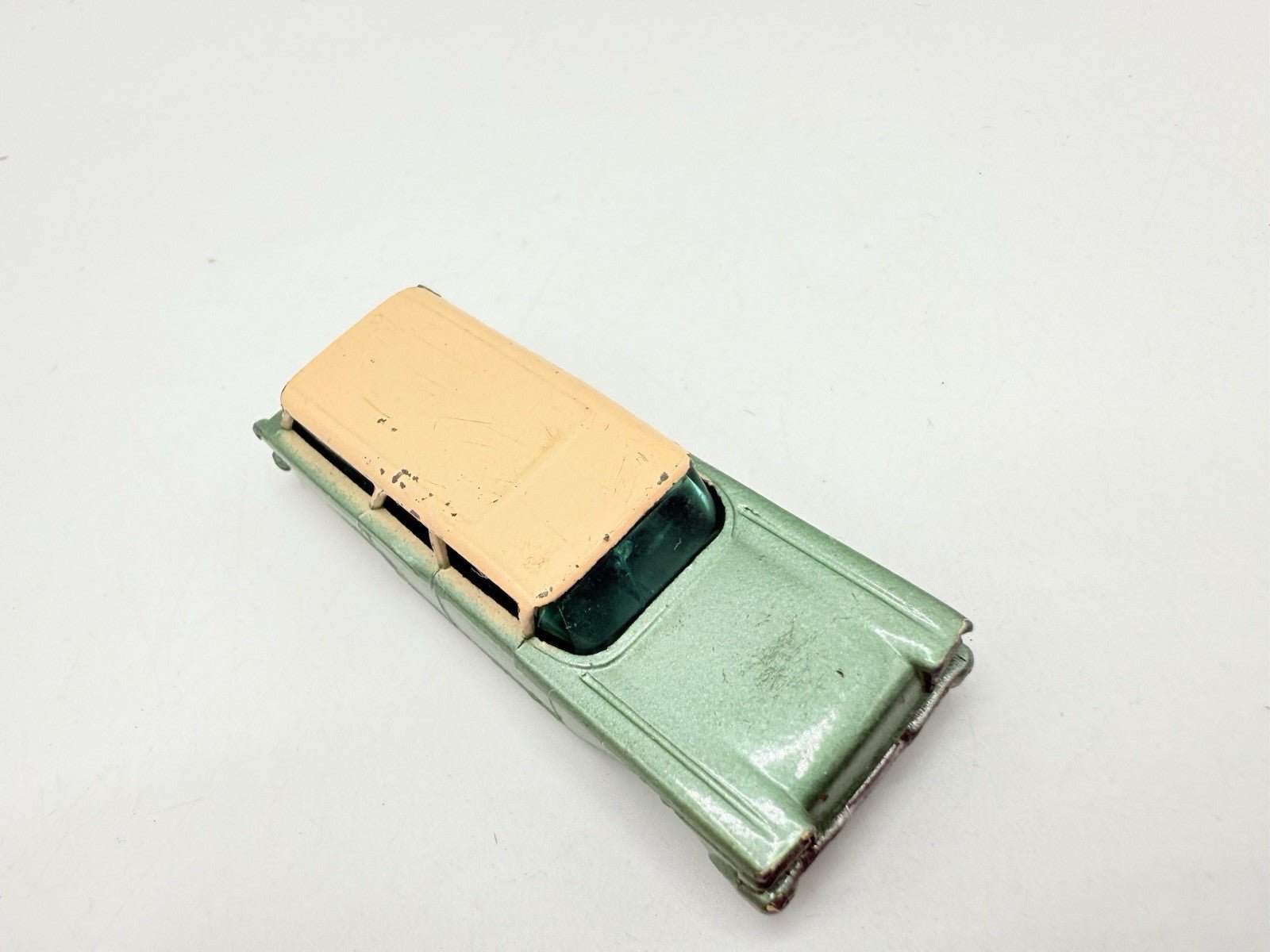 Matchbox Lesney 31b Ford American Station Wagon BLACK BASE & GPW - Magic Matchbox