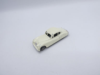 Matchbox Lesney 32a Jaguar XK140 Off white MW - Magic Matchbox