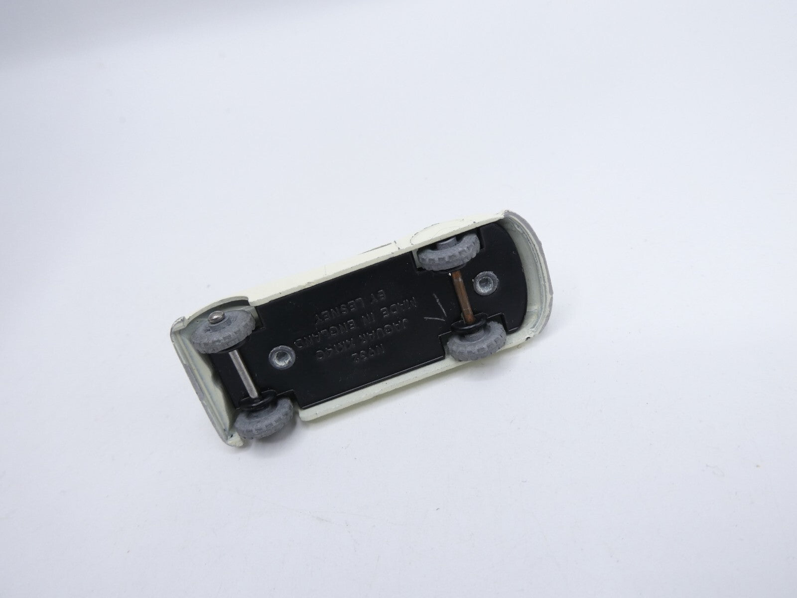 Matchbox Lesney 32a Jaguar XK140 Off white MW - Magic Matchbox