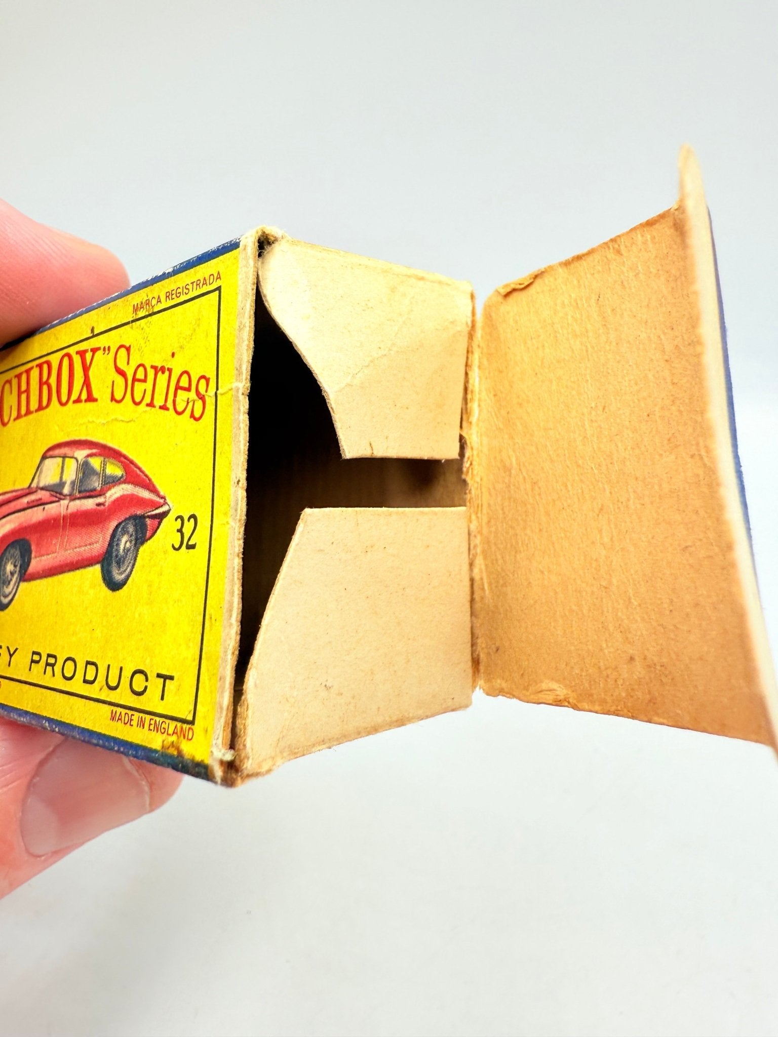 Matchbox Lesney 32b E Type Jaguar GPW - Magic Matchbox