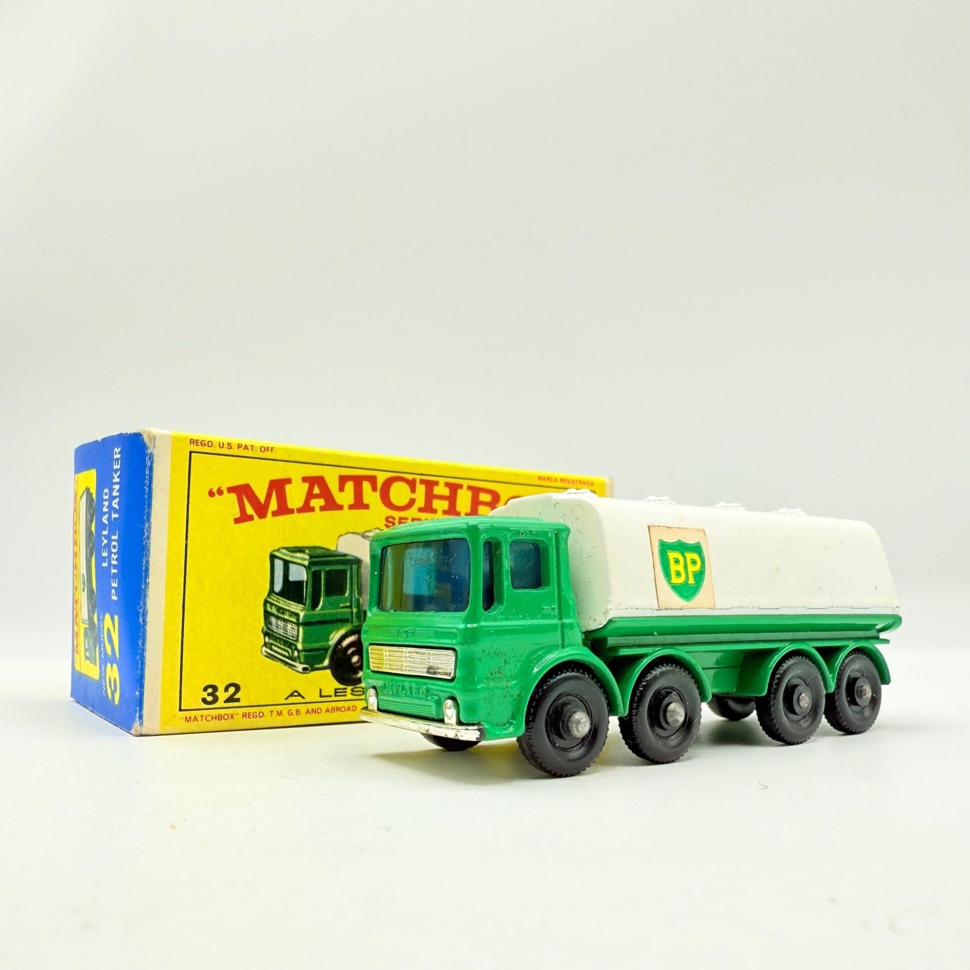 Matchbox Lesney 32C Leyland Petrol Tanker BP - Magic Matchbox