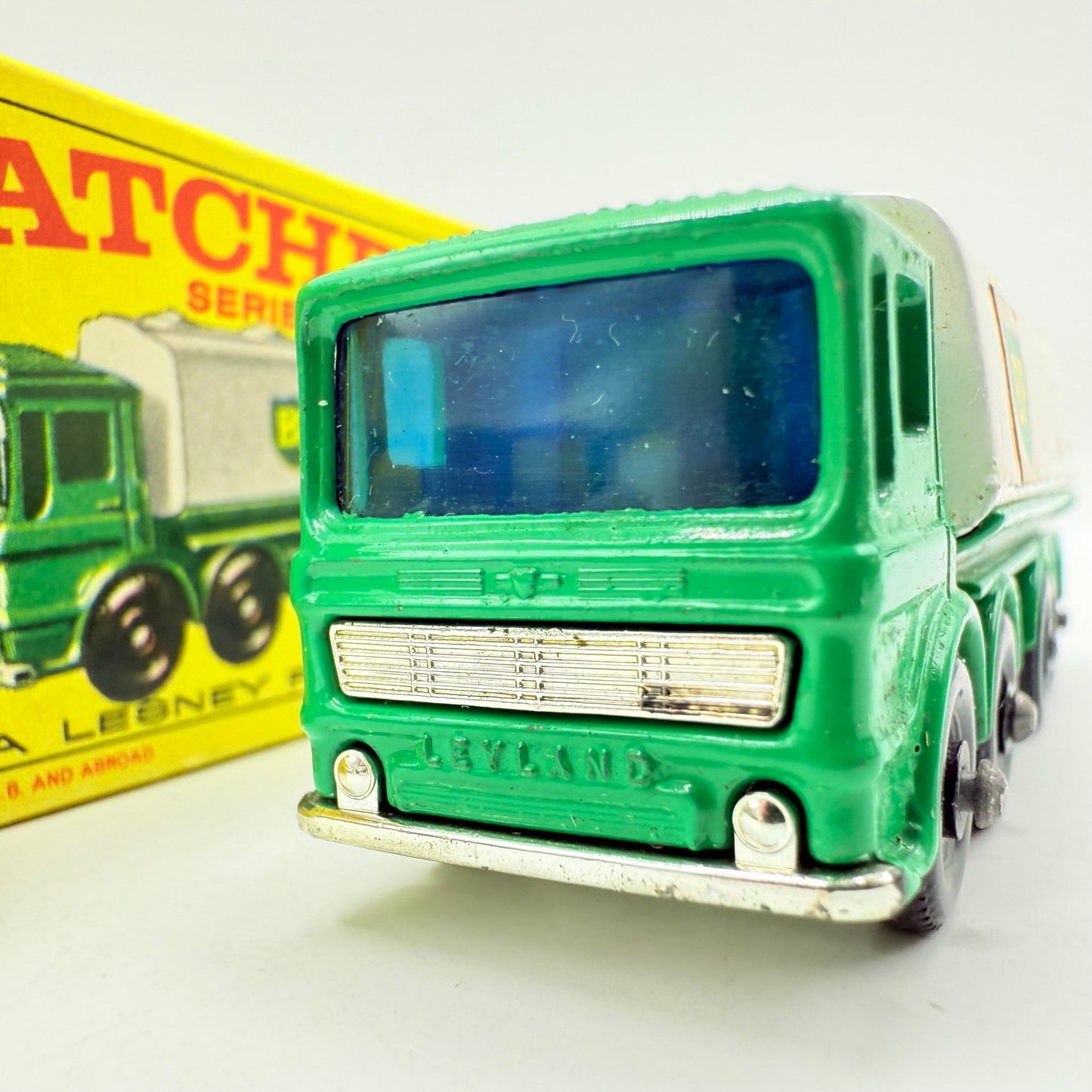 Matchbox Lesney 32C Leyland Petrol Tanker BP - Magic Matchbox