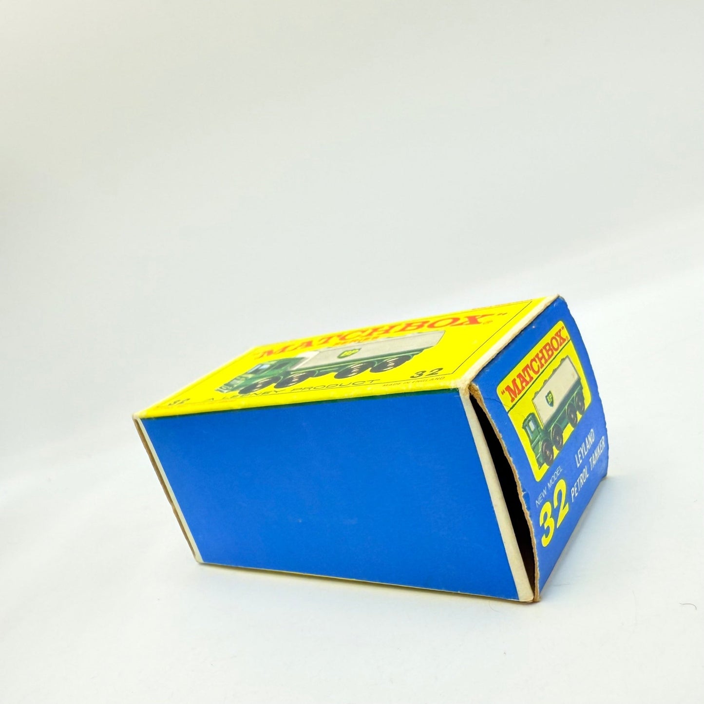 Matchbox Lesney 32C Leyland Petrol Tanker BP - Magic Matchbox