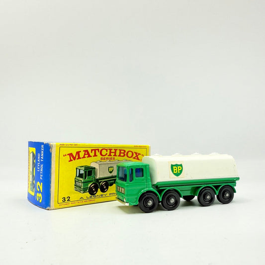 Matchbox Lesney 32C Leyland Petrol Tanker BP - Magic Matchbox