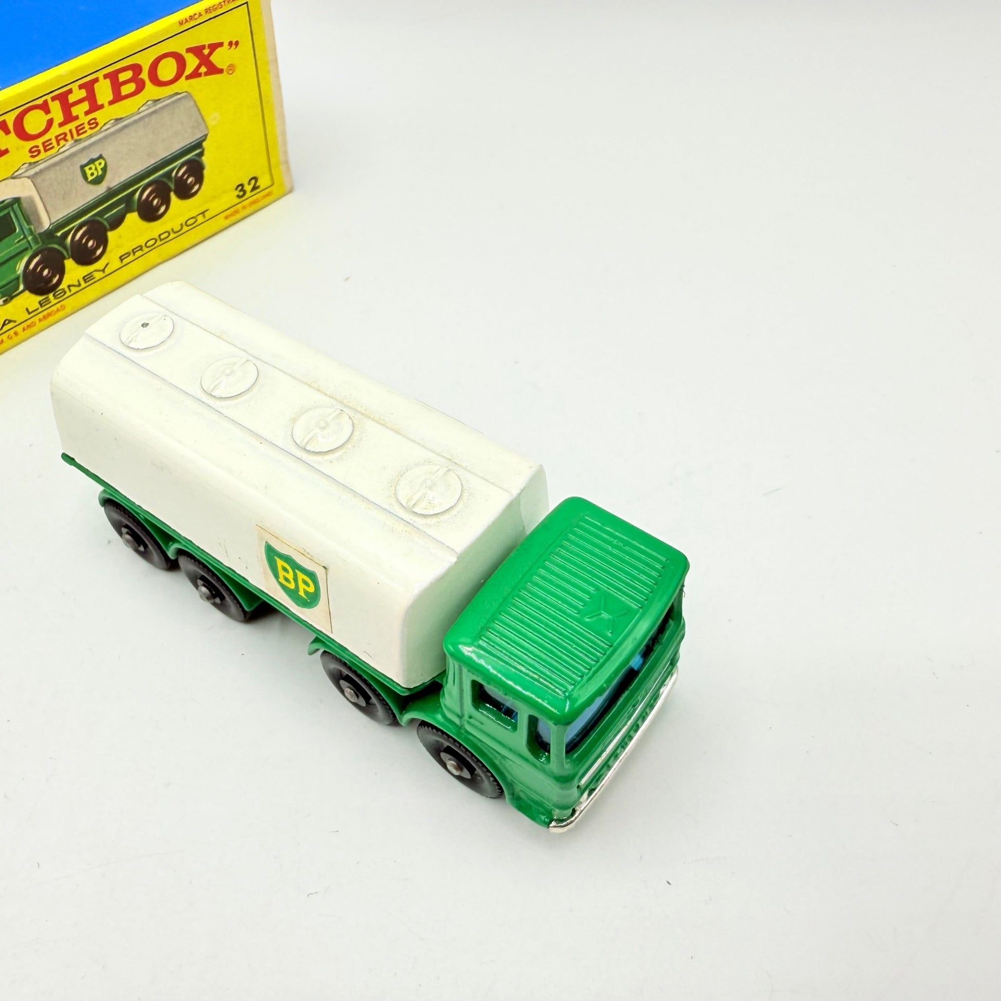 Matchbox Lesney 32C Leyland Petrol Tanker BP - Magic Matchbox