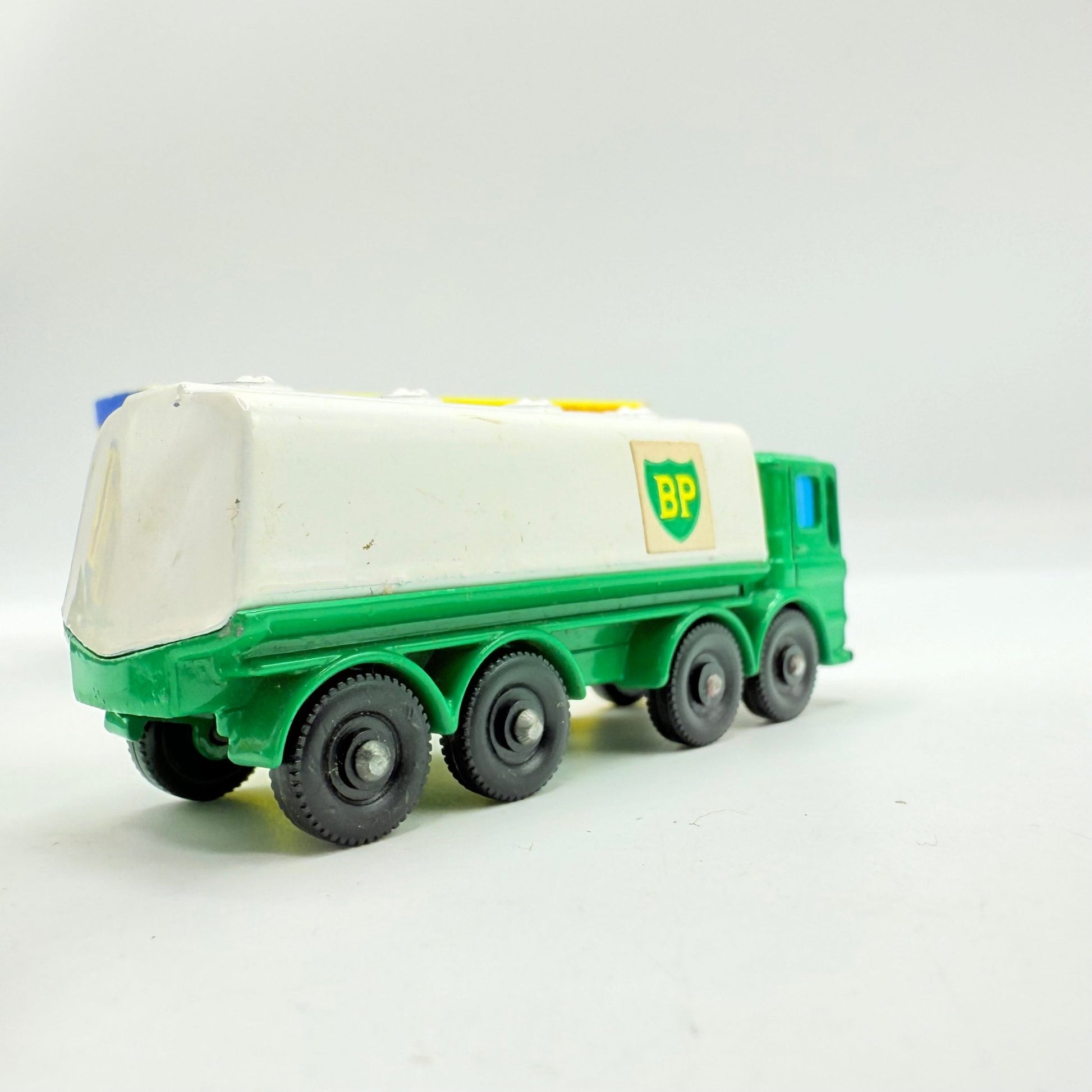 Matchbox Lesney 32C Leyland Petrol Tanker BP - Magic Matchbox