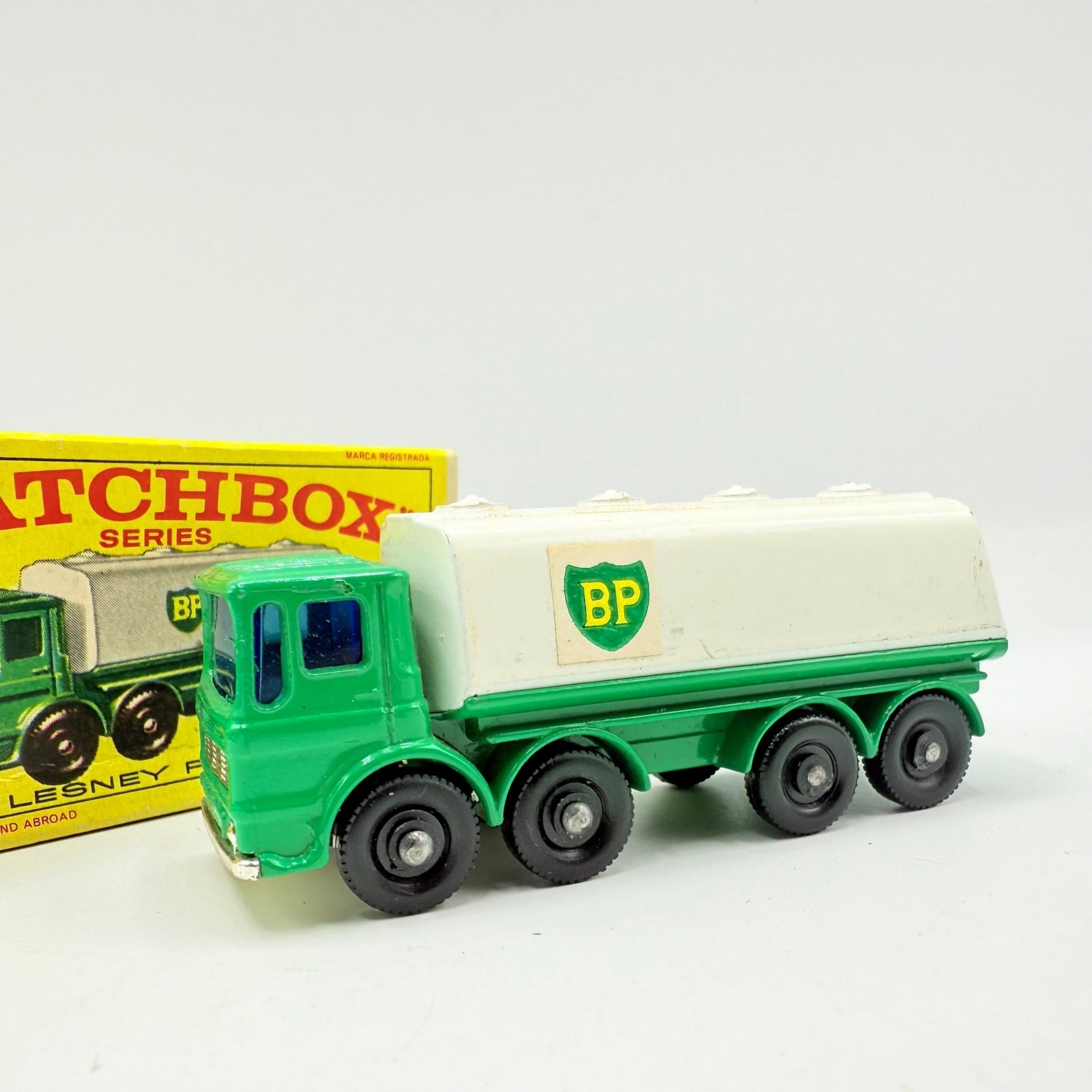 Matchbox Lesney 32C Leyland Petrol Tanker BP - Magic Matchbox