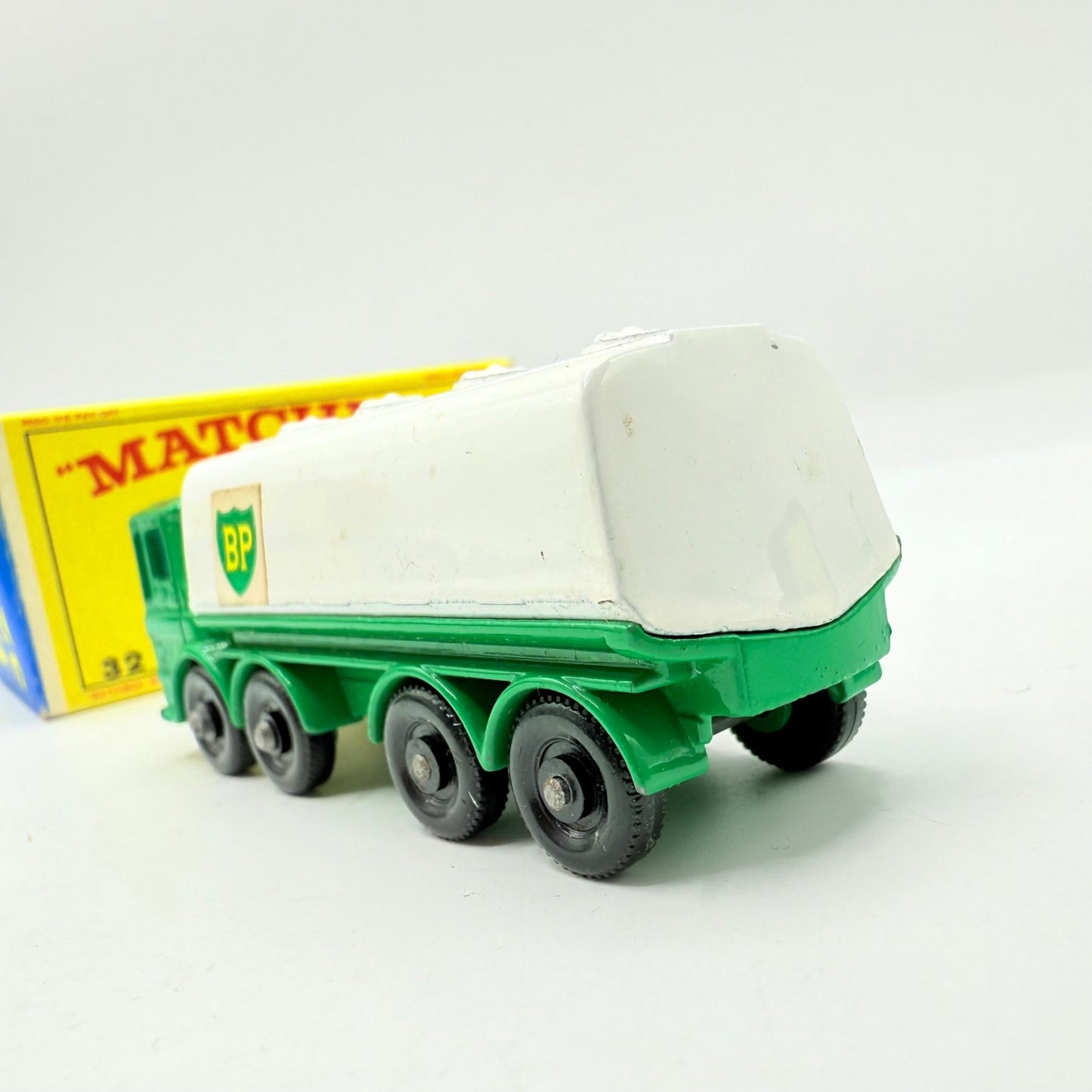 Matchbox Lesney 32C Leyland Petrol Tanker BP - Magic Matchbox