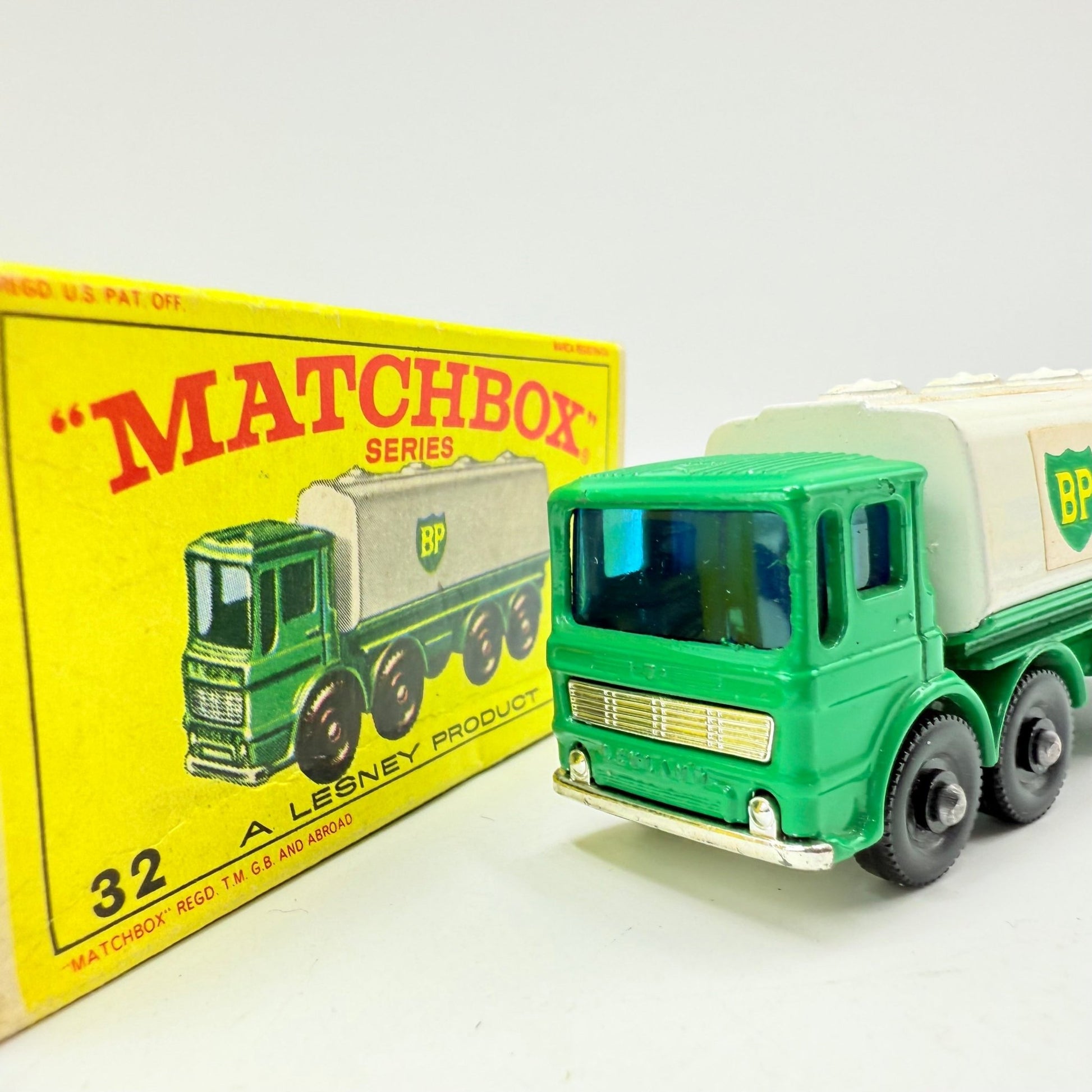Matchbox Lesney 32C Leyland Petrol Tanker BP - Magic Matchbox